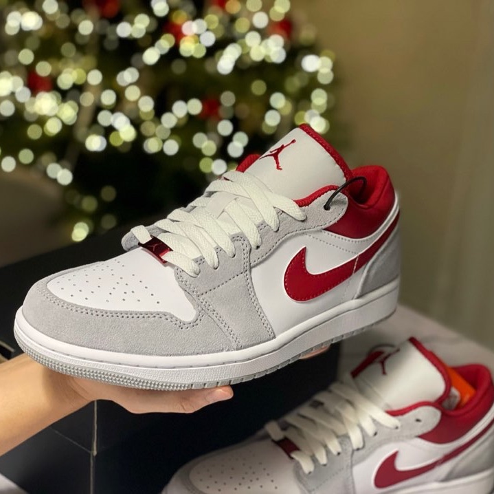 Jordan 1 Low SE Light Smoke Grey Gym Red 착용 스타일 - 4
