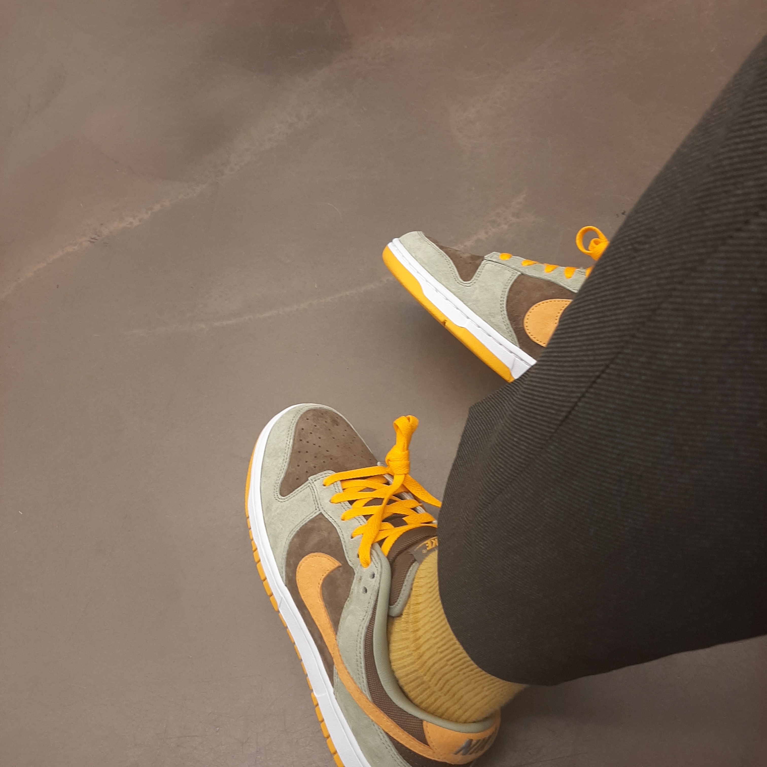 Nike x Kasina Dunk Low Road Sign - Kasina Exclusive, Nike Dunk Low SE Dusty Olive 착용 스타일 - 5