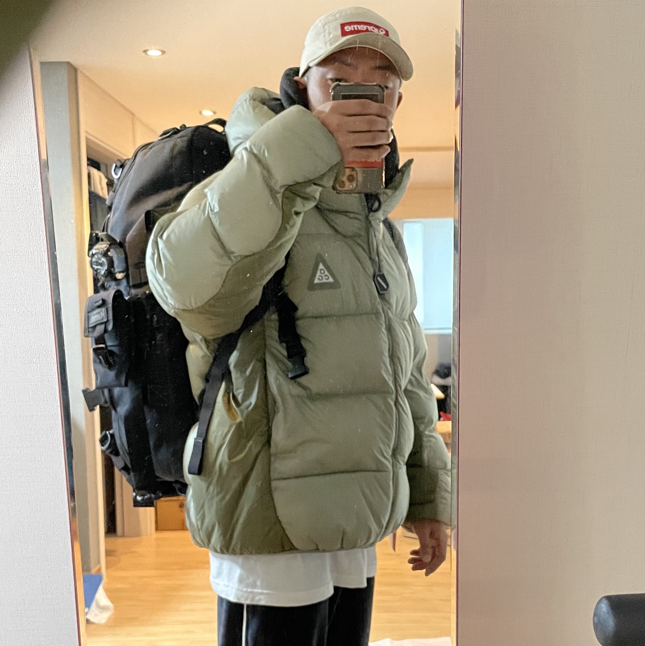 Nike ACG Therma-Fit ADV Lunar Lake Puffer Jacket Light Army - Asia, Supreme Waxed Cotton Camp Cap Natural - 21FW 착용 스타일 - 2