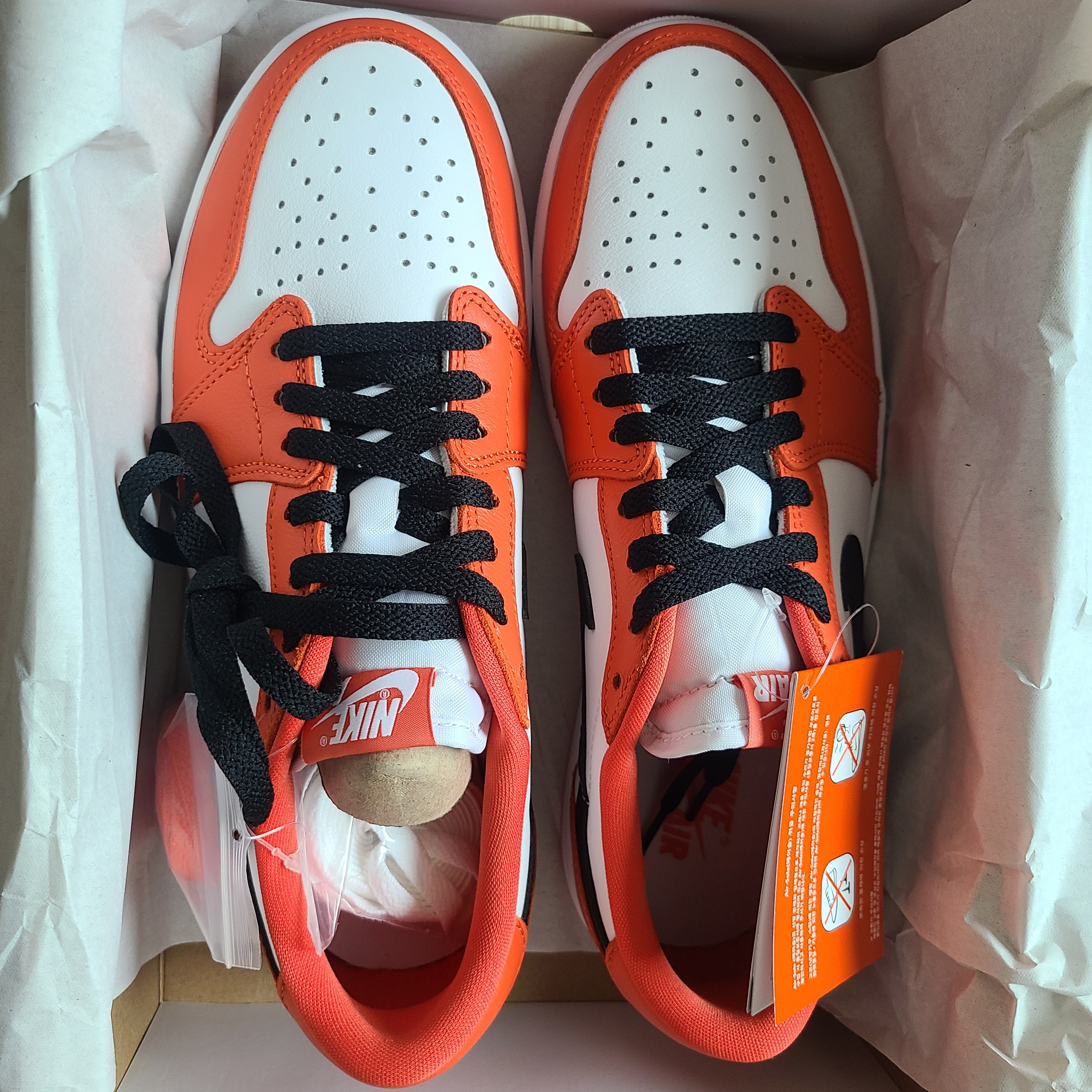 Jordan 1 Low OG Starfish 착용 스타일