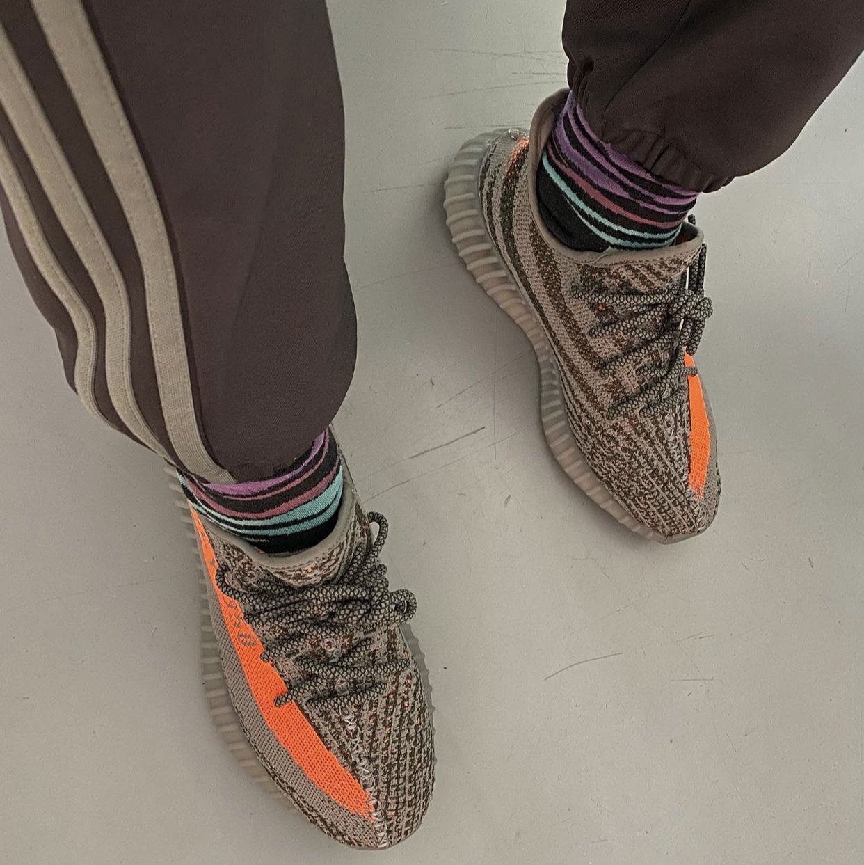 Adidas Yeezy Boost 350 V2 Beluga - Reflective 착용 스타일 - 4