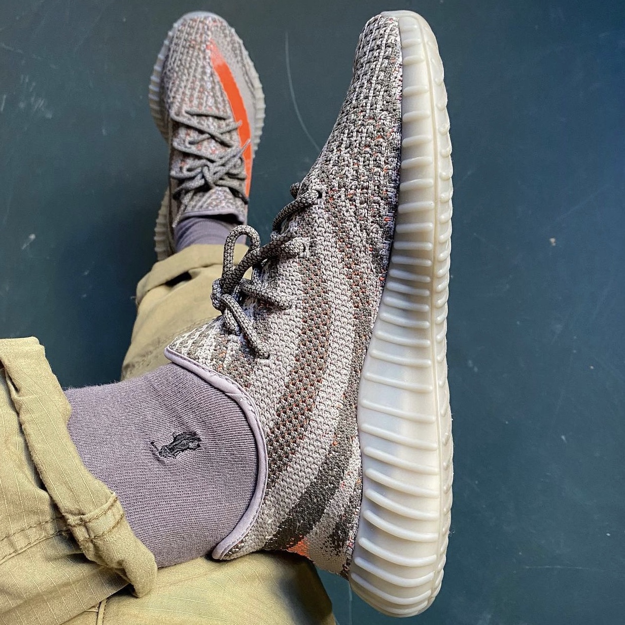Adidas Yeezy Boost 350 V2 Beluga - Reflective 착용 스타일 - 2