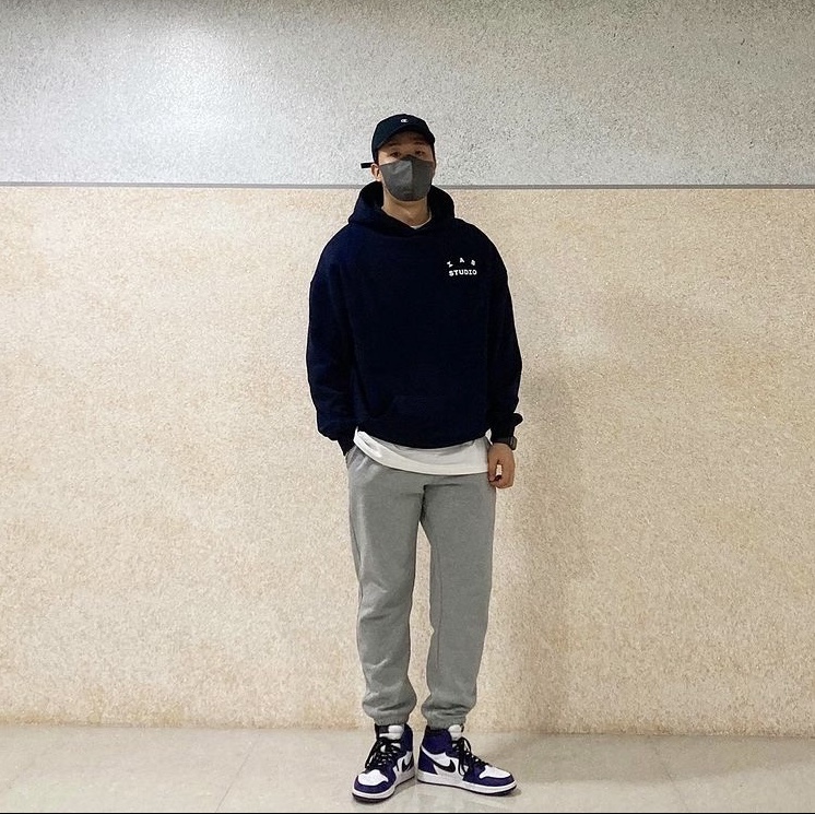 IAB Studio Hoodie Navy - 21SS, Jordan 1 Retro High OG Court Purple 2020 착용 스타일 - 1