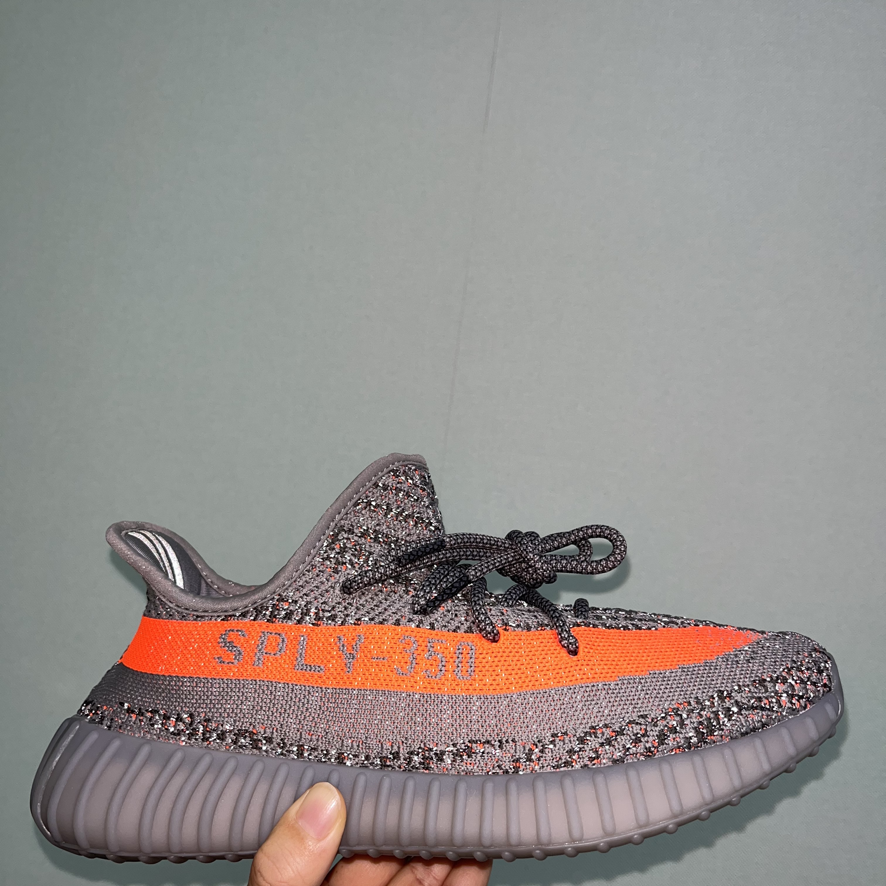 Adidas Yeezy Boost 350 V2 Beluga - Reflective 착용 스타일 - 2