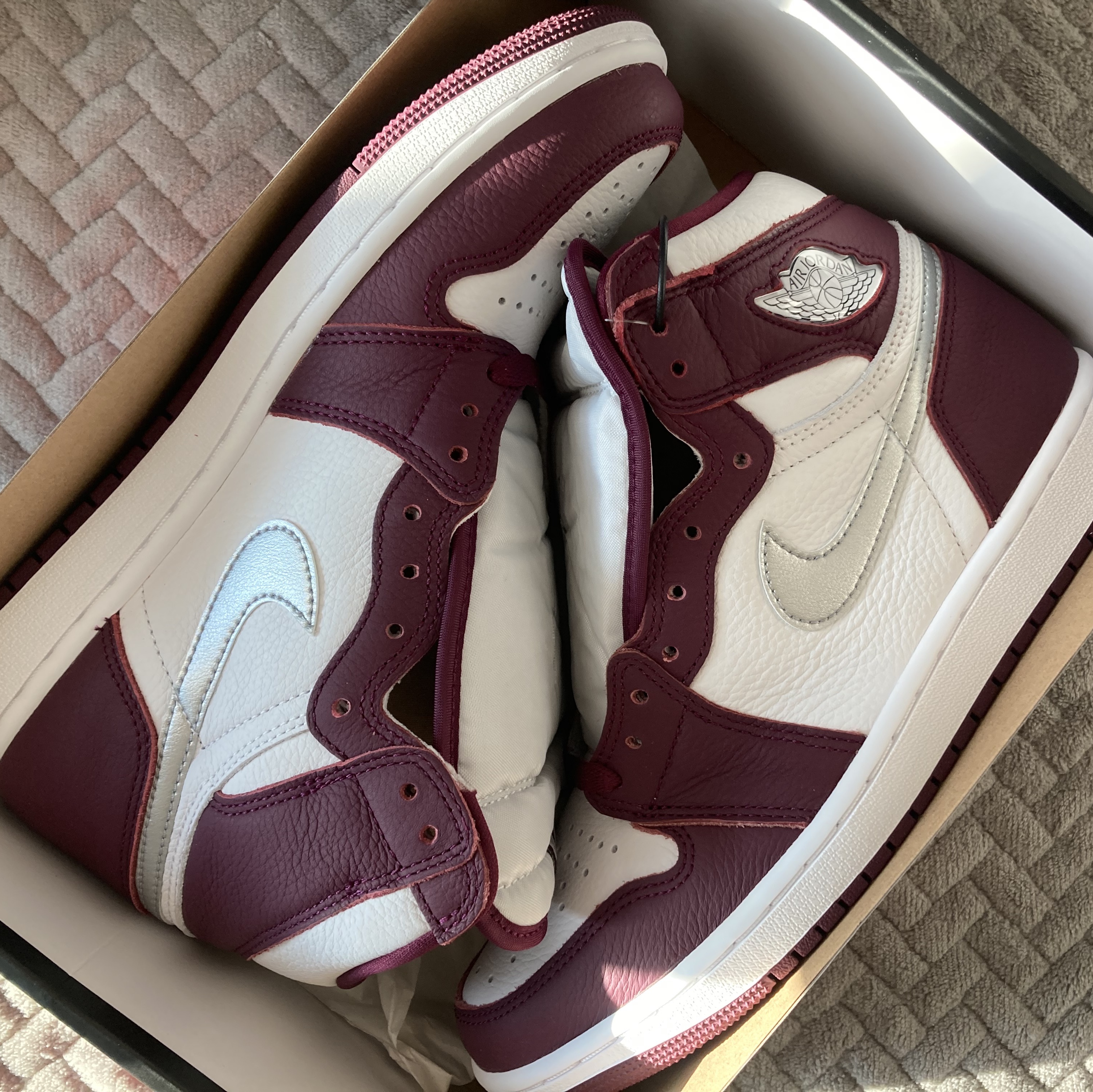 Jordan 1 Retro High OG Bordeaux 착용 스타일