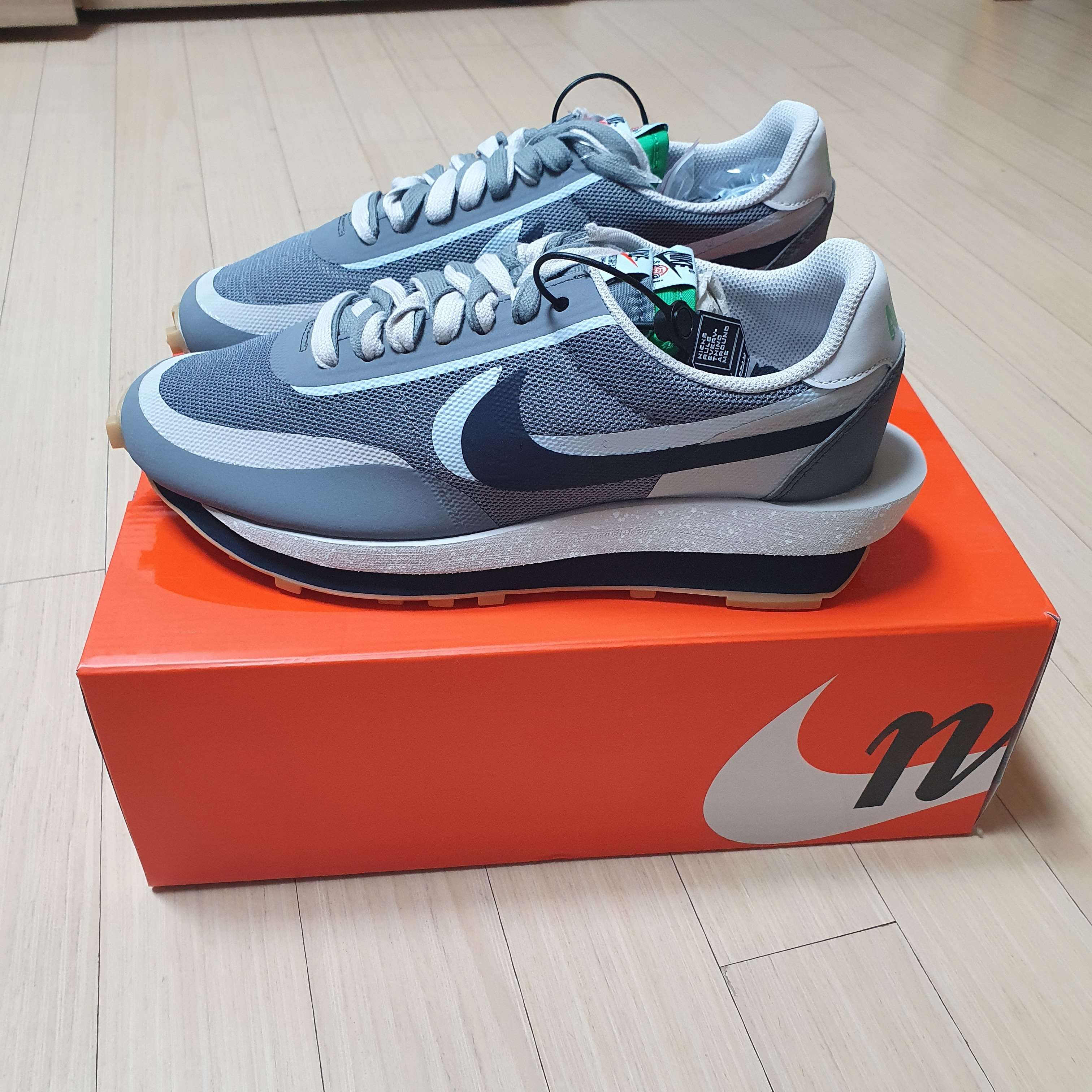 Nike x Off-White Air Zoom Tempo Next% Black, Nike x Sacai x Clot LDWaffle Cool Grey 착용 스타일 - 3