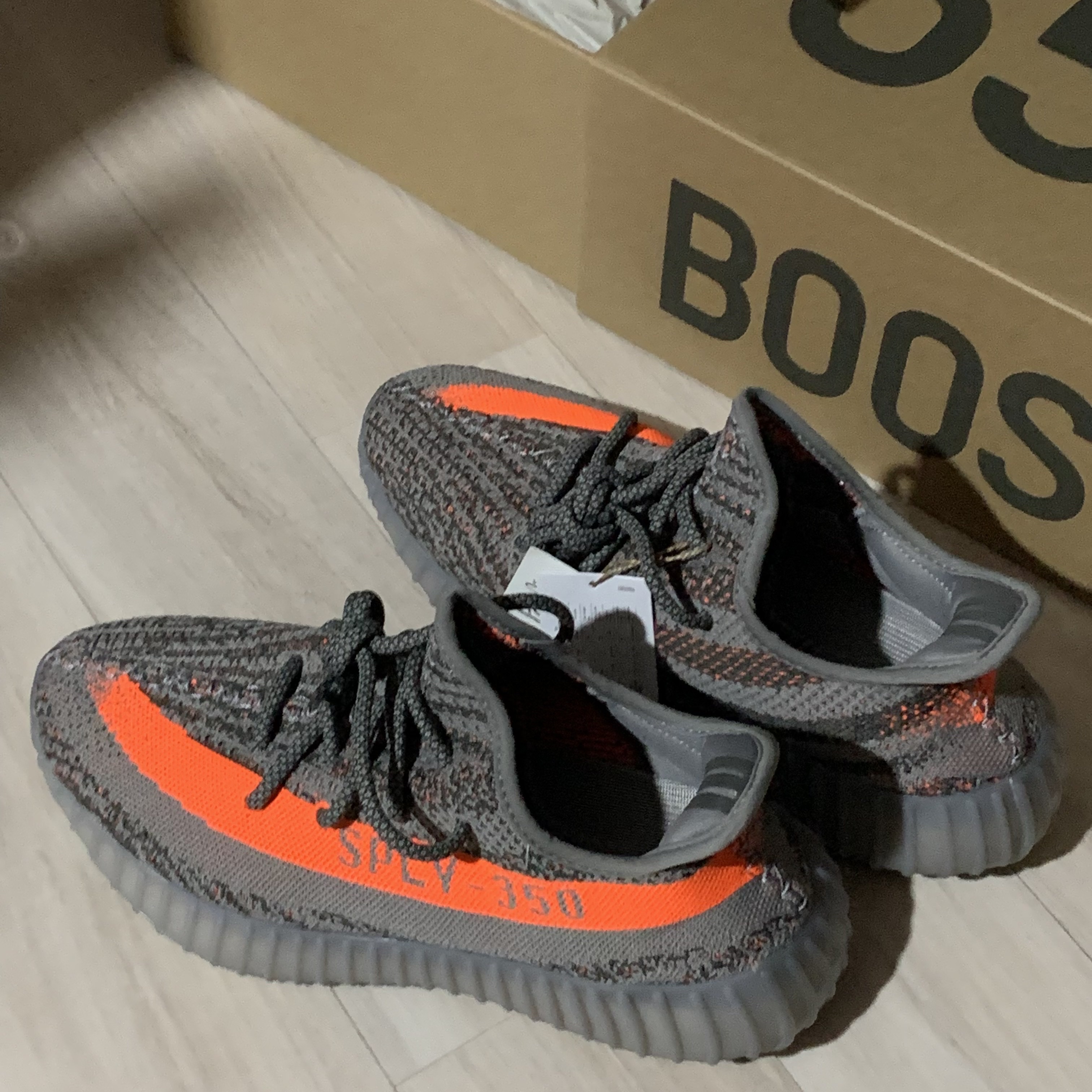Adidas Yeezy Boost 350 V2 Beluga - Reflective 착용 스타일 - 1