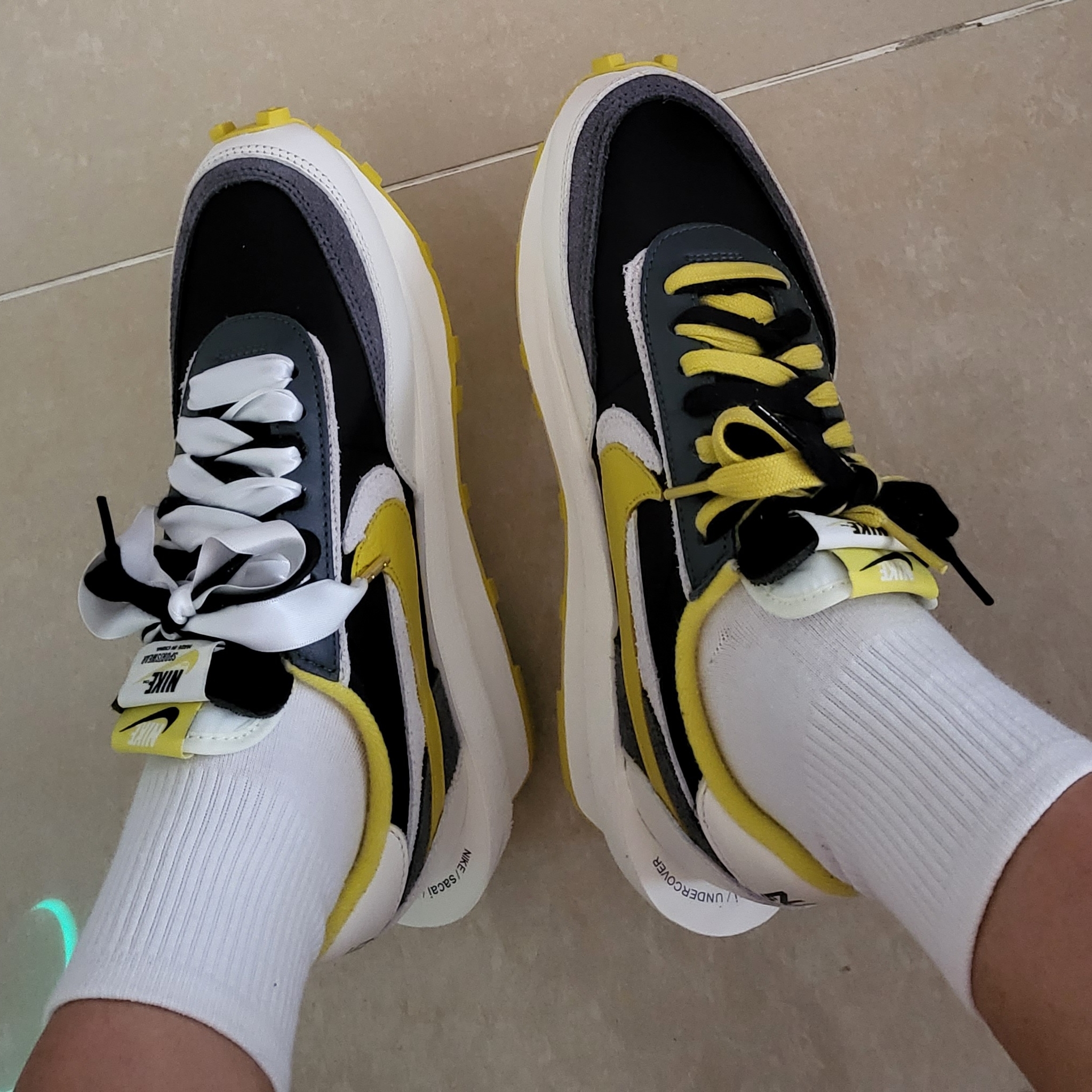 Nike x Sacai x Undercover LDWaffle Black Bright Citron 착용 스타일 - 1