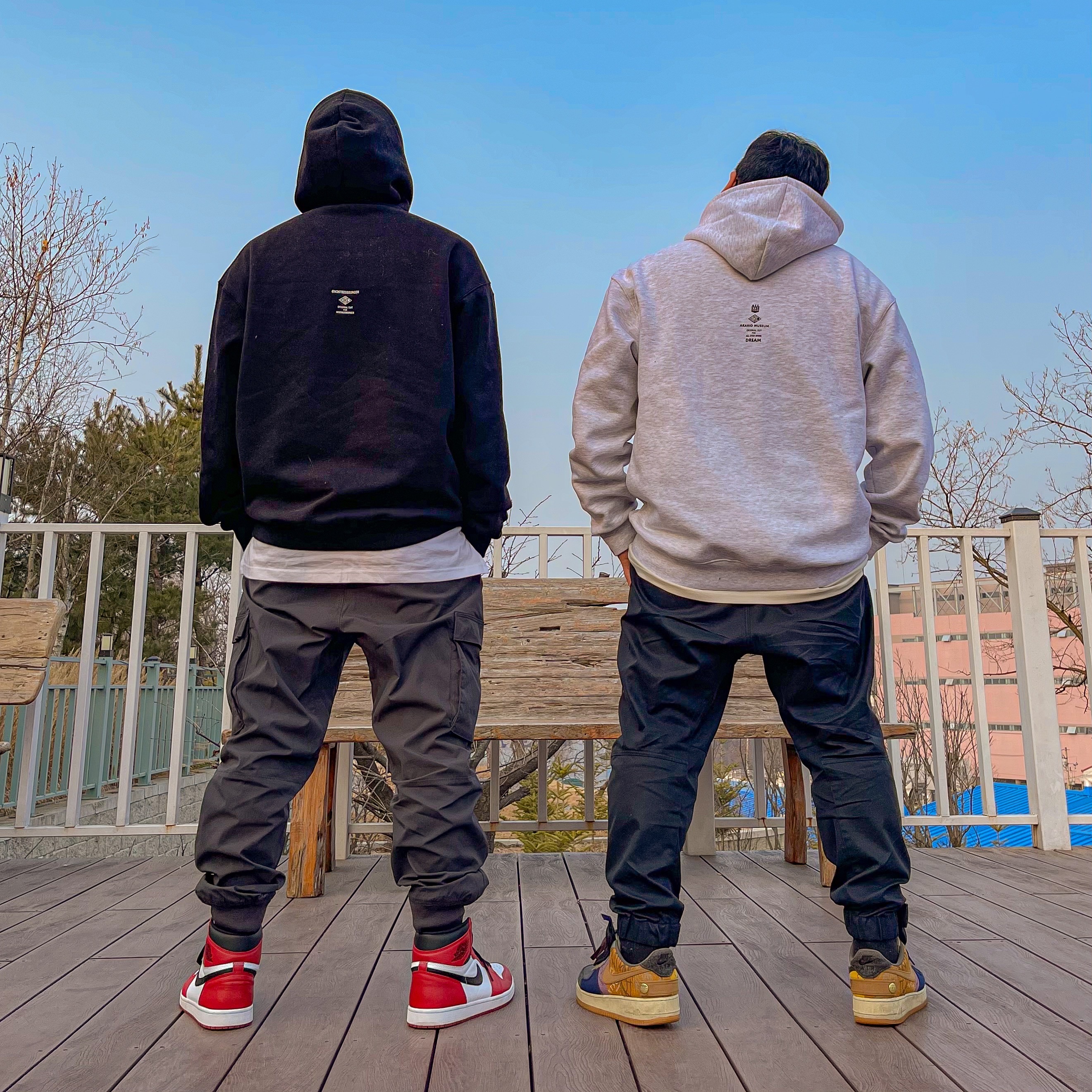 Jordan 1 Retro High OG Chicago 2015, Nike x Travis Scott Air Force 1 Low Cactus Jack 착용 스타일 - 3
