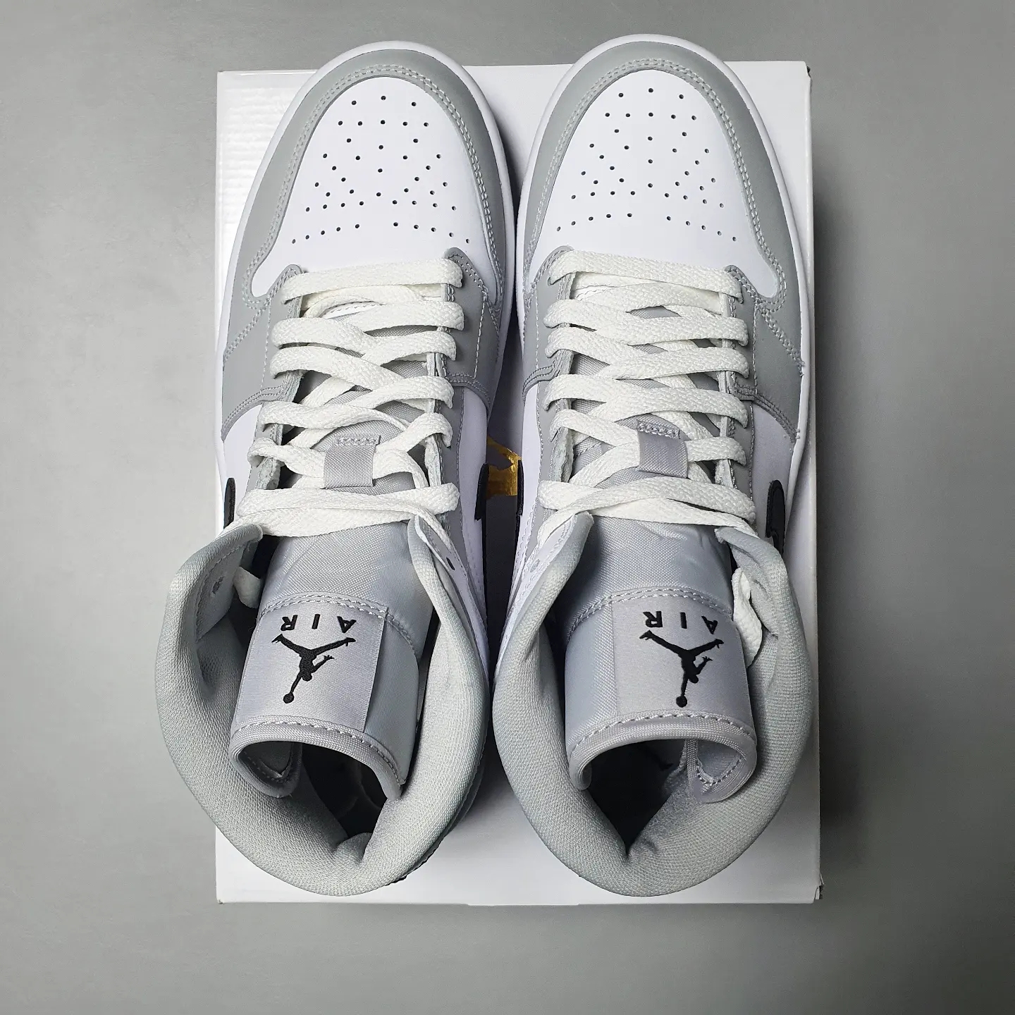 (W) Jordan 1 Mid Grey Fog 착용 스타일 - 4