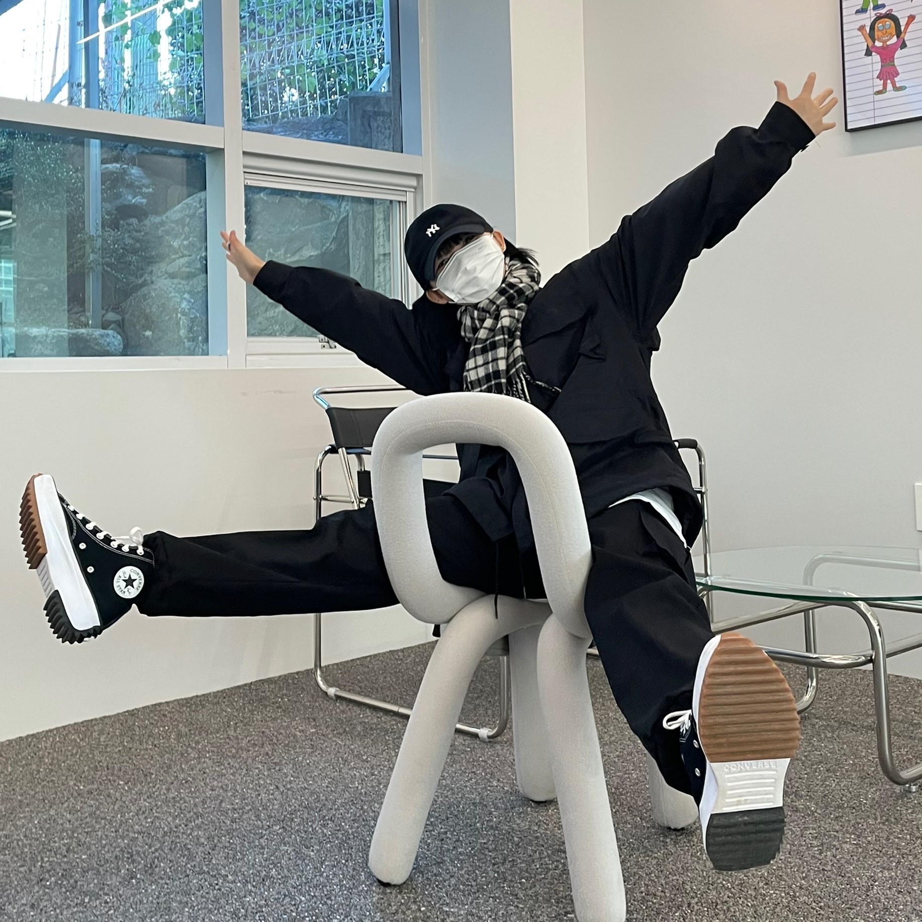 Converse Run Star Hike Hi Black White Gum 착용 스타일
