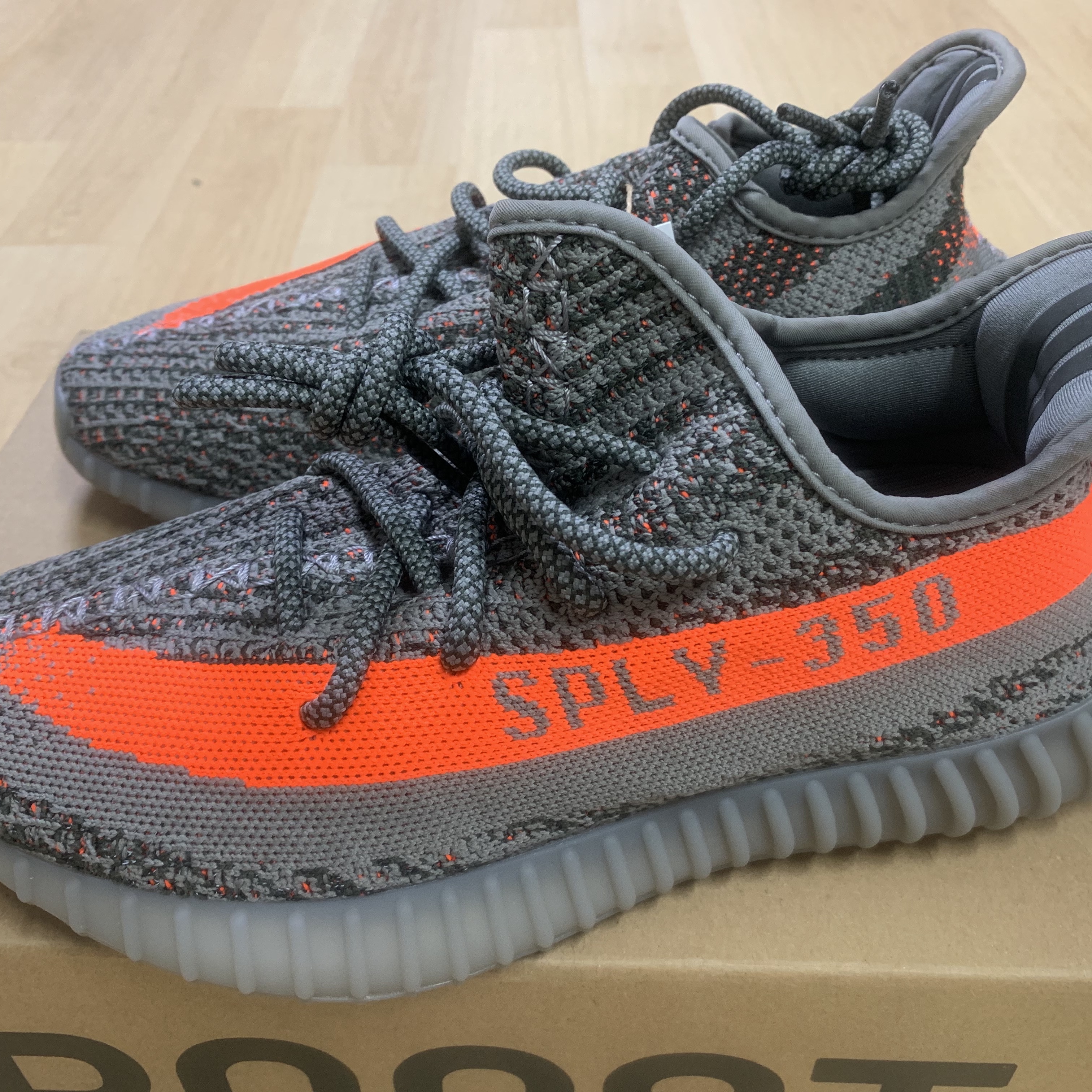 Adidas Yeezy Boost 350 V2 Beluga - Reflective 착용 스타일 - 2