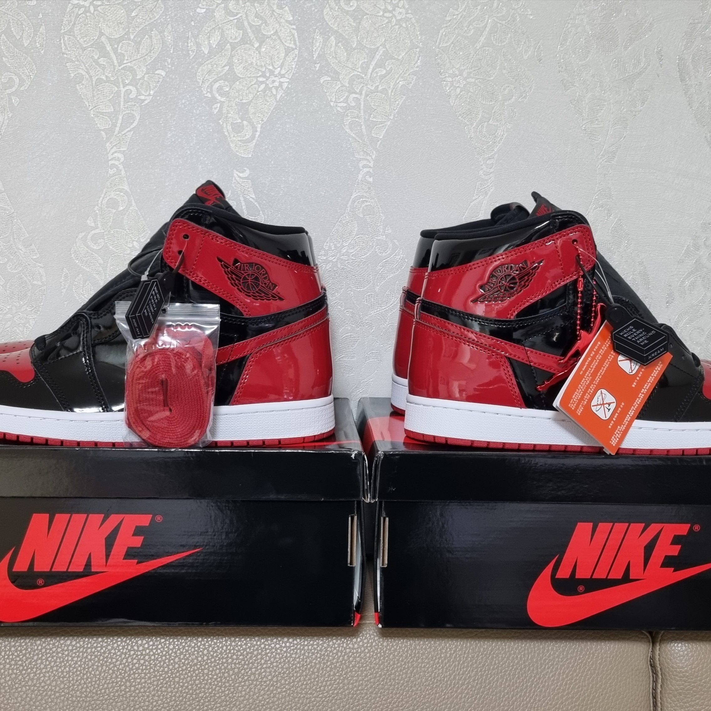 Jordan 1 Retro High OG Patent Bred 착용 스타일 - 2
