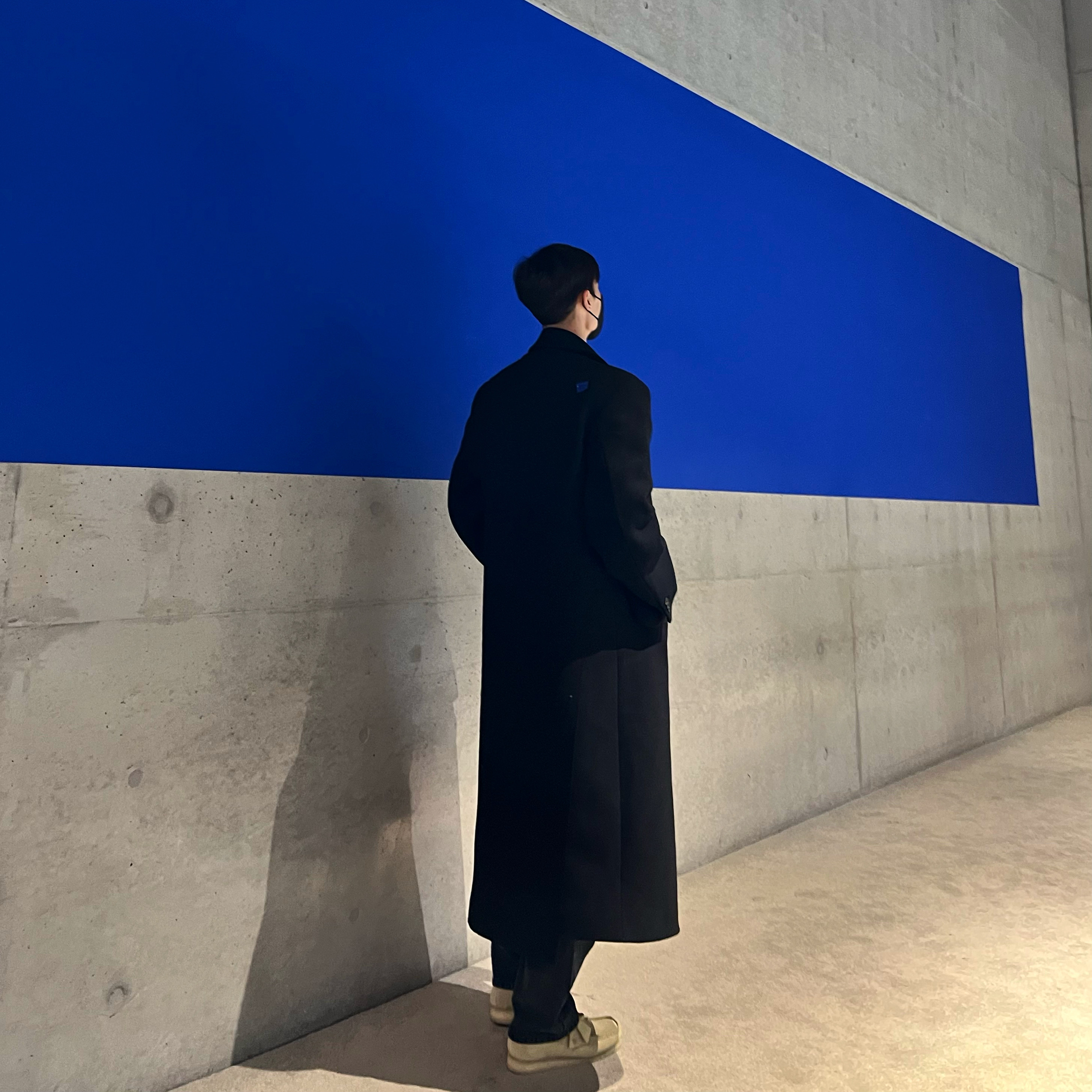 Zara x Ader Error Oversized Wool Coat Black, IAB Studio x Lee Denim Jeans Black 착용 스타일