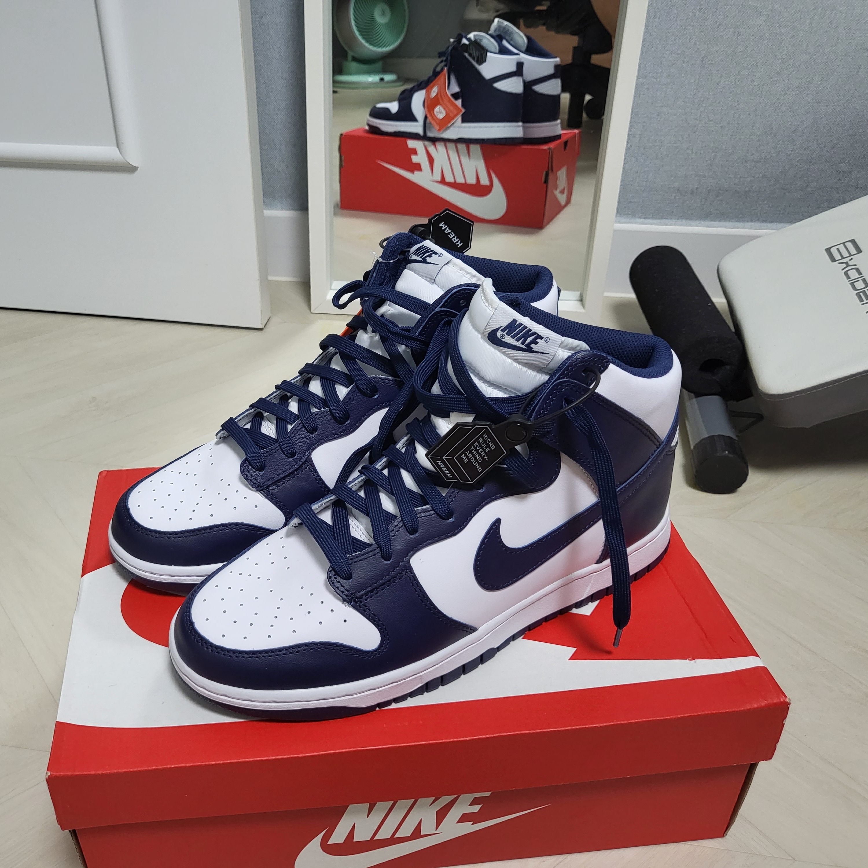 Nike Dunk High Retro Championship Navy 착용 스타일