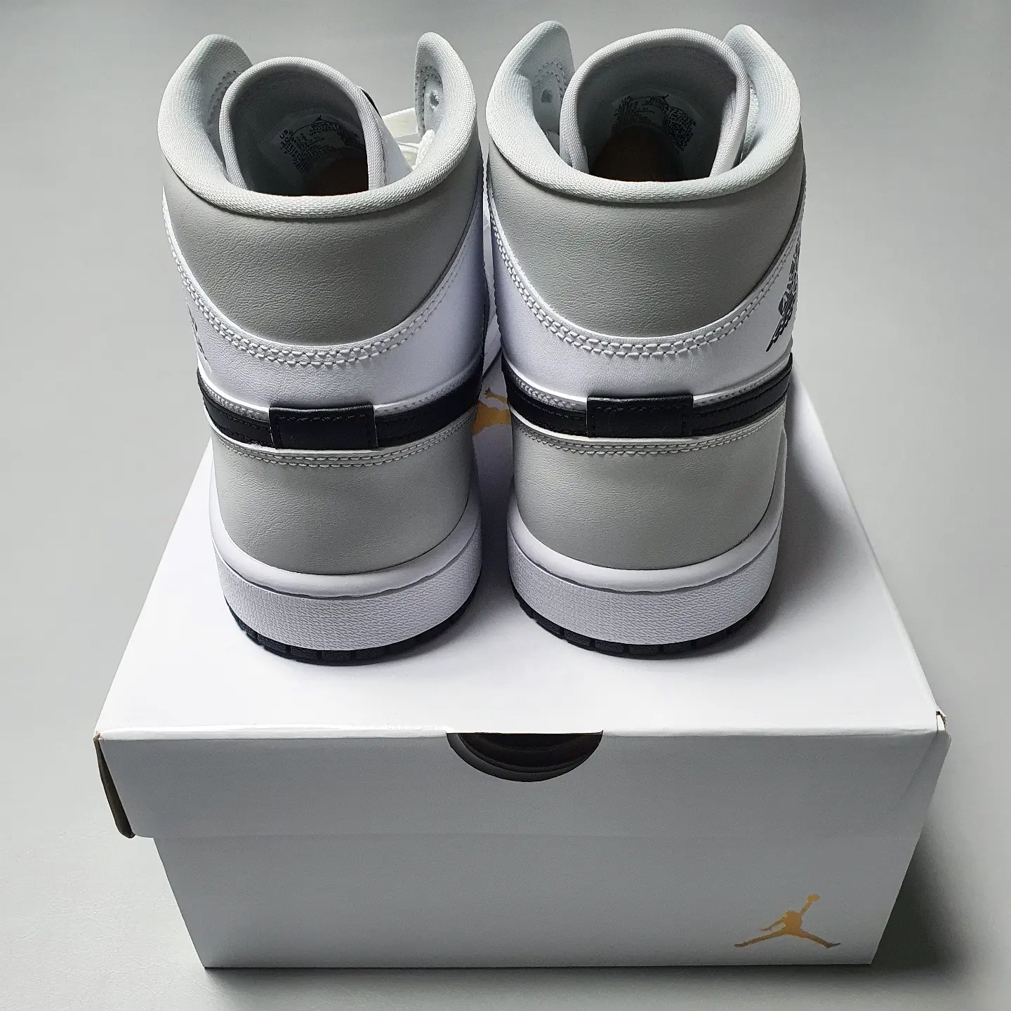 (W) Jordan 1 Mid Grey Fog 착용 스타일 - 5