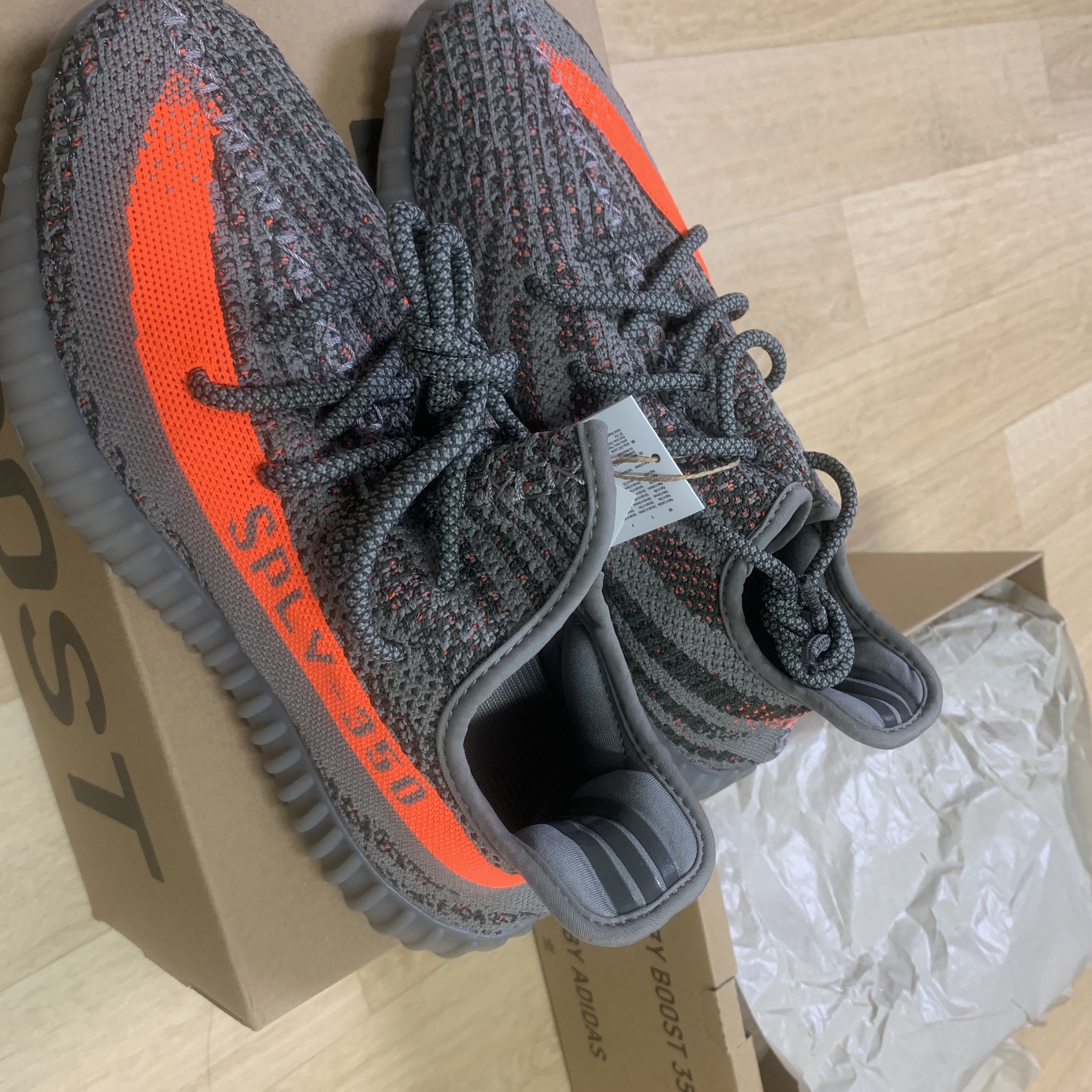 Adidas Yeezy Boost 350 V2 Beluga - Reflective 착용 스타일 - 4
