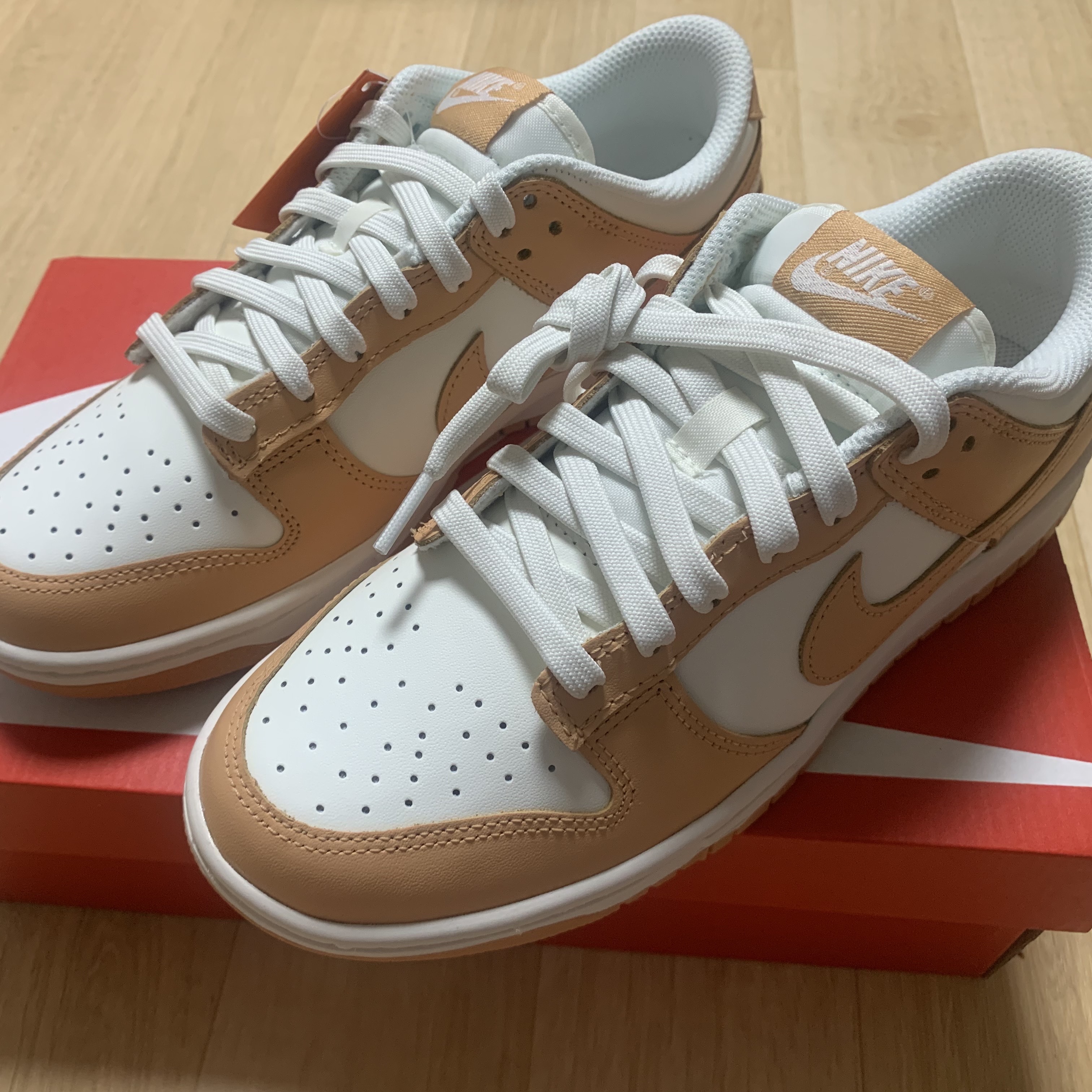 (W) Nike Dunk Low Harvest Moon 착용 스타일 - 3