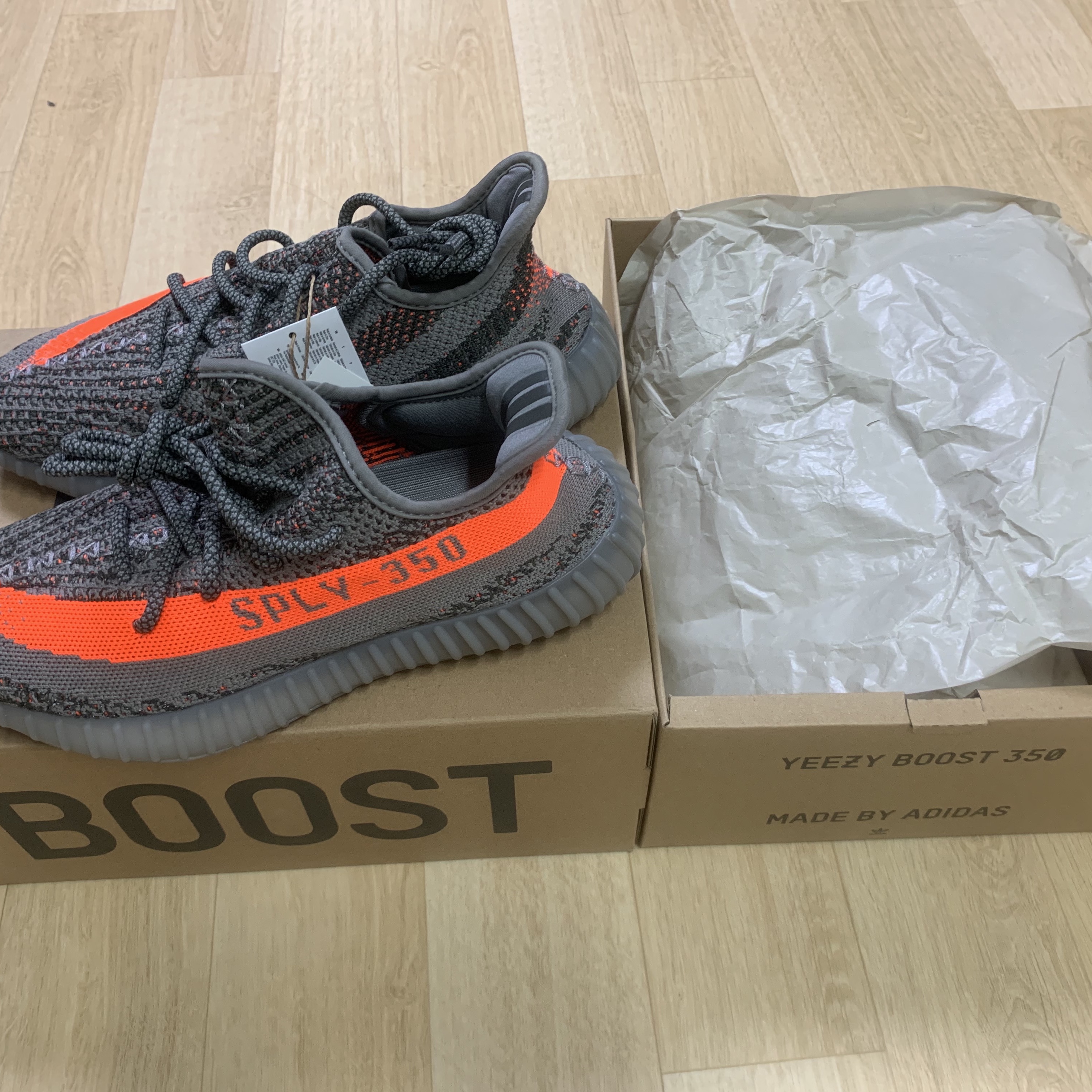 Adidas Yeezy Boost 350 V2 Beluga - Reflective 착용 스타일 - 3