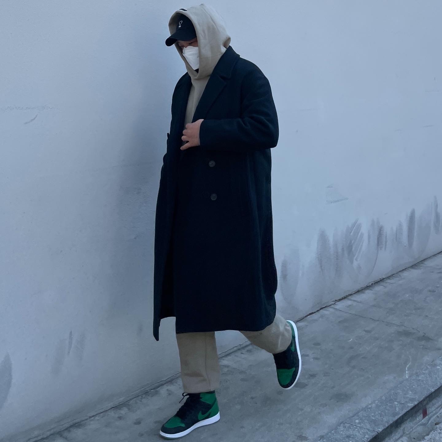 Jordan 1 Retro High OG Pine Green Black, Essentials Pull-Over Hoodie Pistachio - 21FW 착용 스타일 - 2