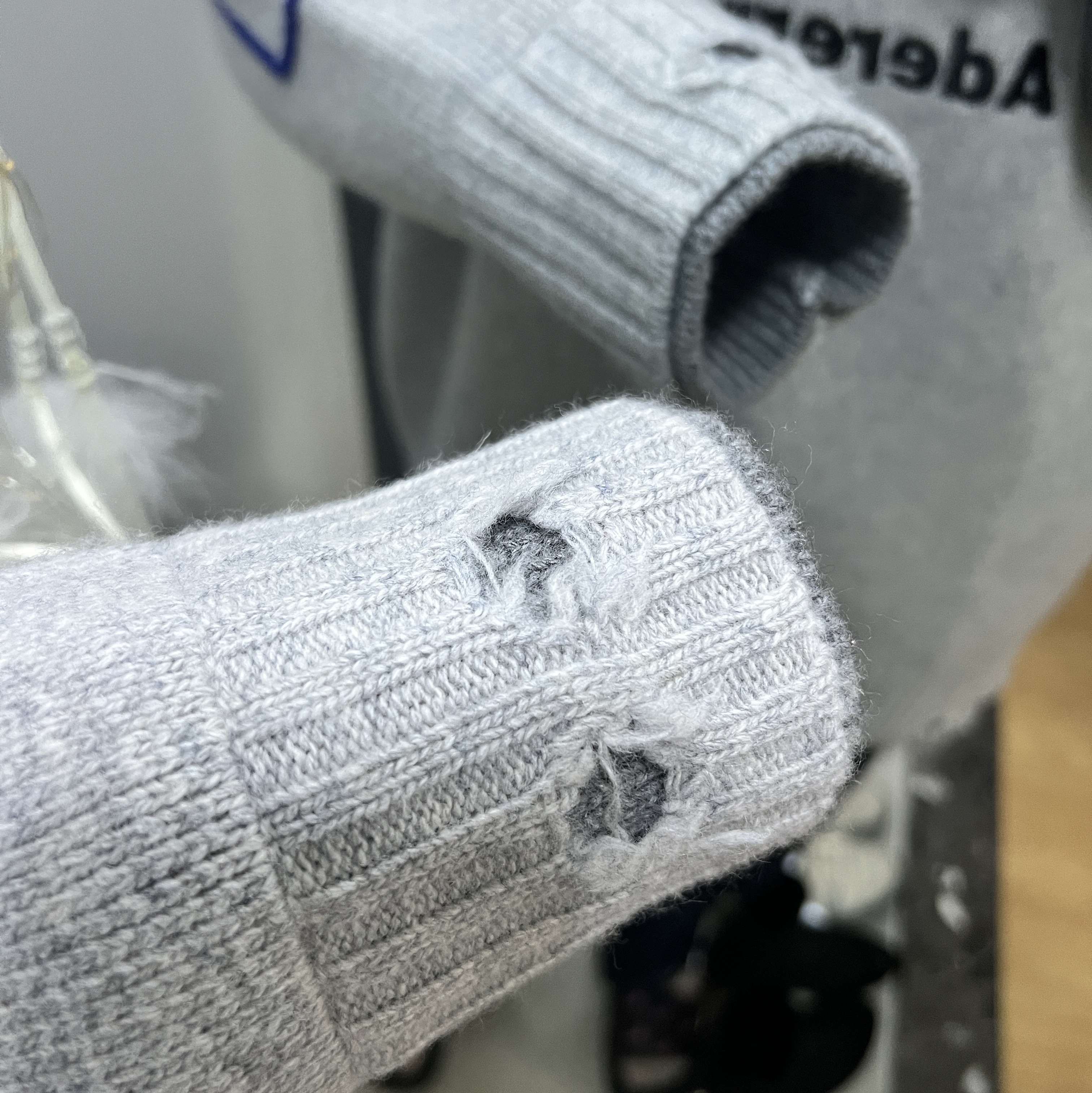 Zara x Ader Error Oversize Sweater Grey 착용 스타일 - 4