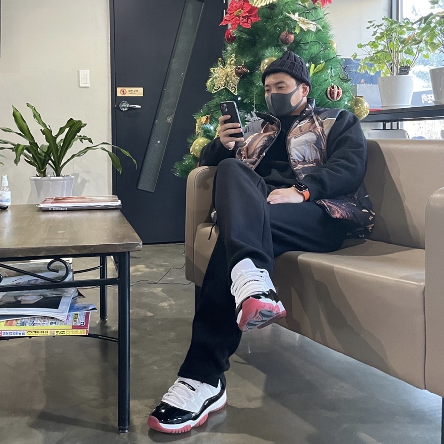 Jordan 11 Retro Low Concord Bred 착용 스타일