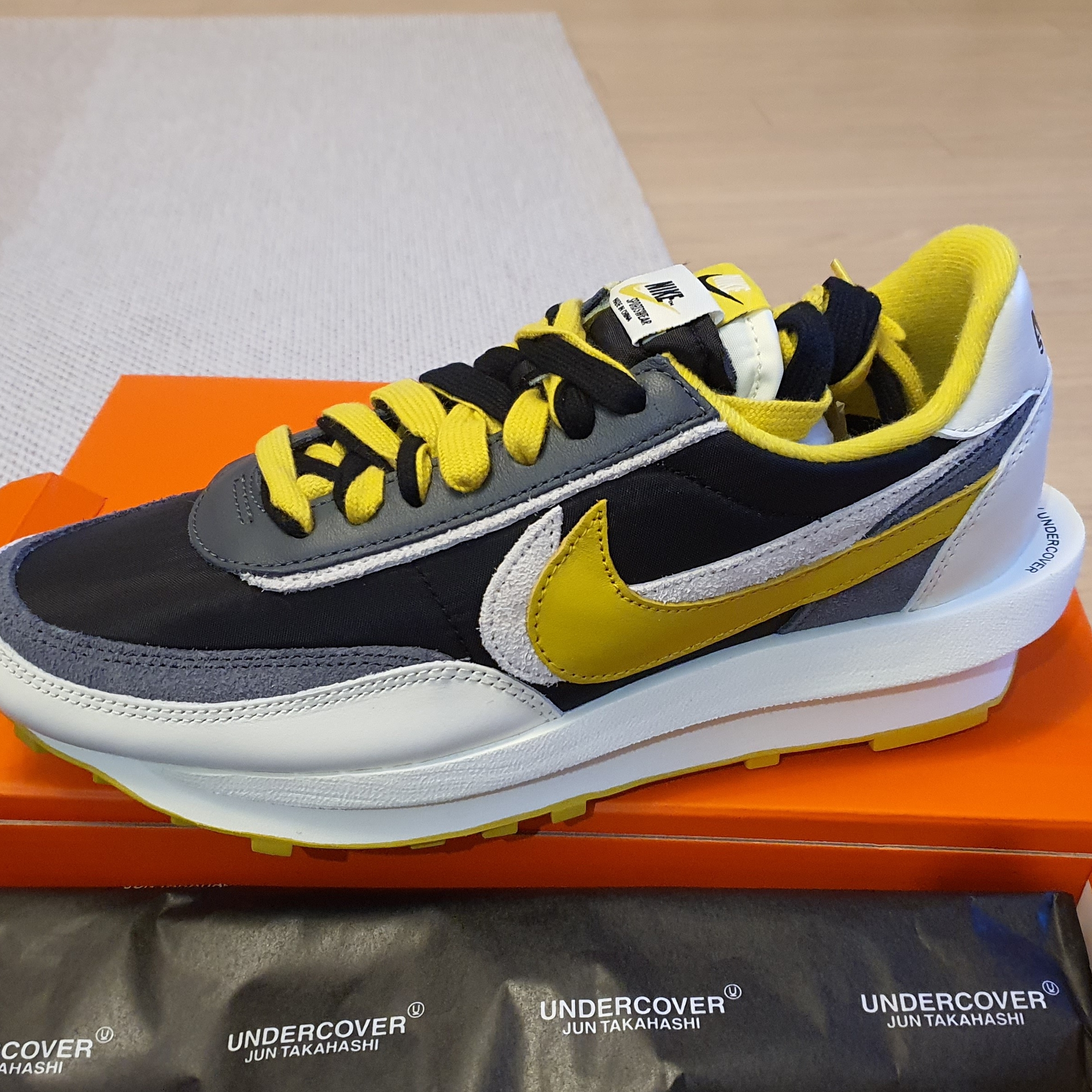 Nike x Supreme Air Force 1 Low Black, Jordan 1 x Travis Scott x Fragment Retro Low OG SP Military Blue 착용 스타일 - 4