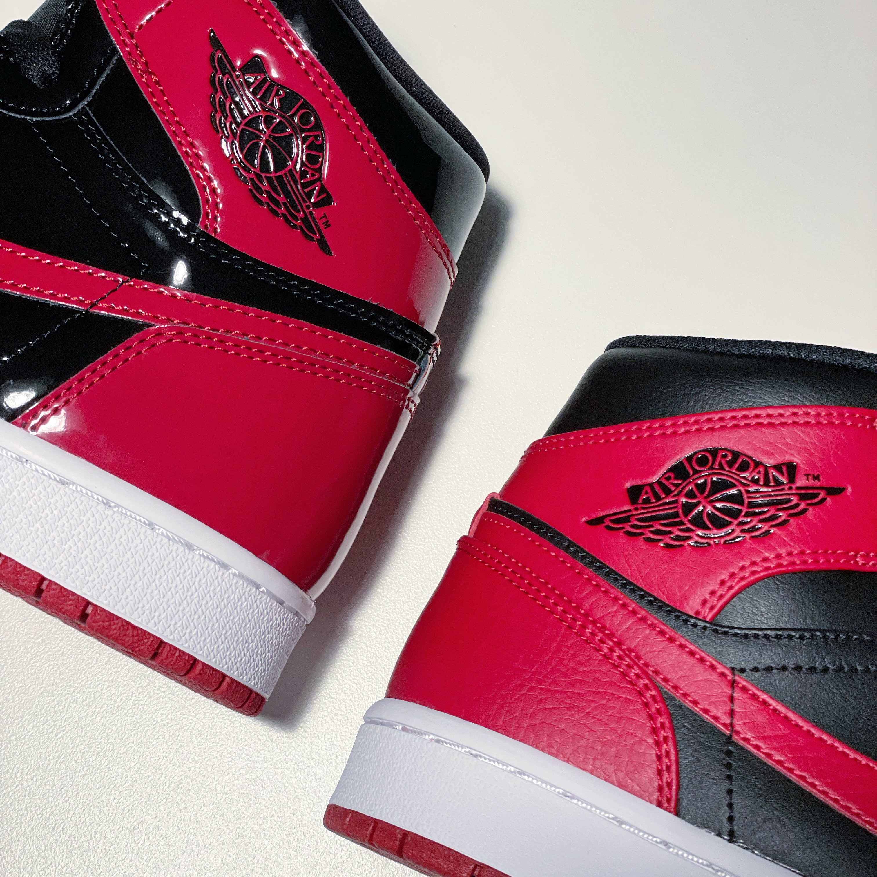 Jordan 1 Retro High OG Patent Bred, Jordan 1 Mid Bred Banned 2020 착용 스타일 - 1