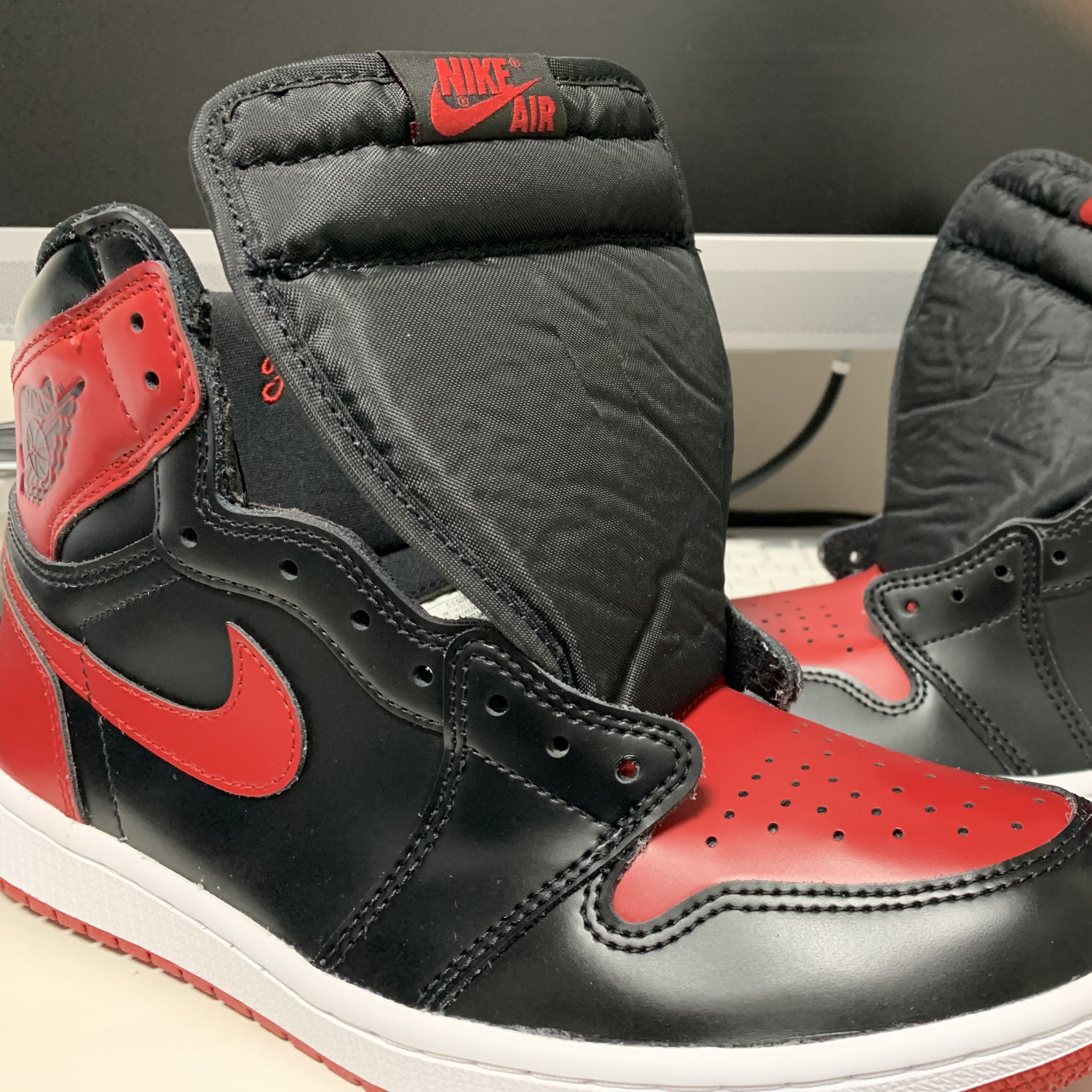 Jordan 1 Retro High OG Patent Bred 착용 스타일 - 2