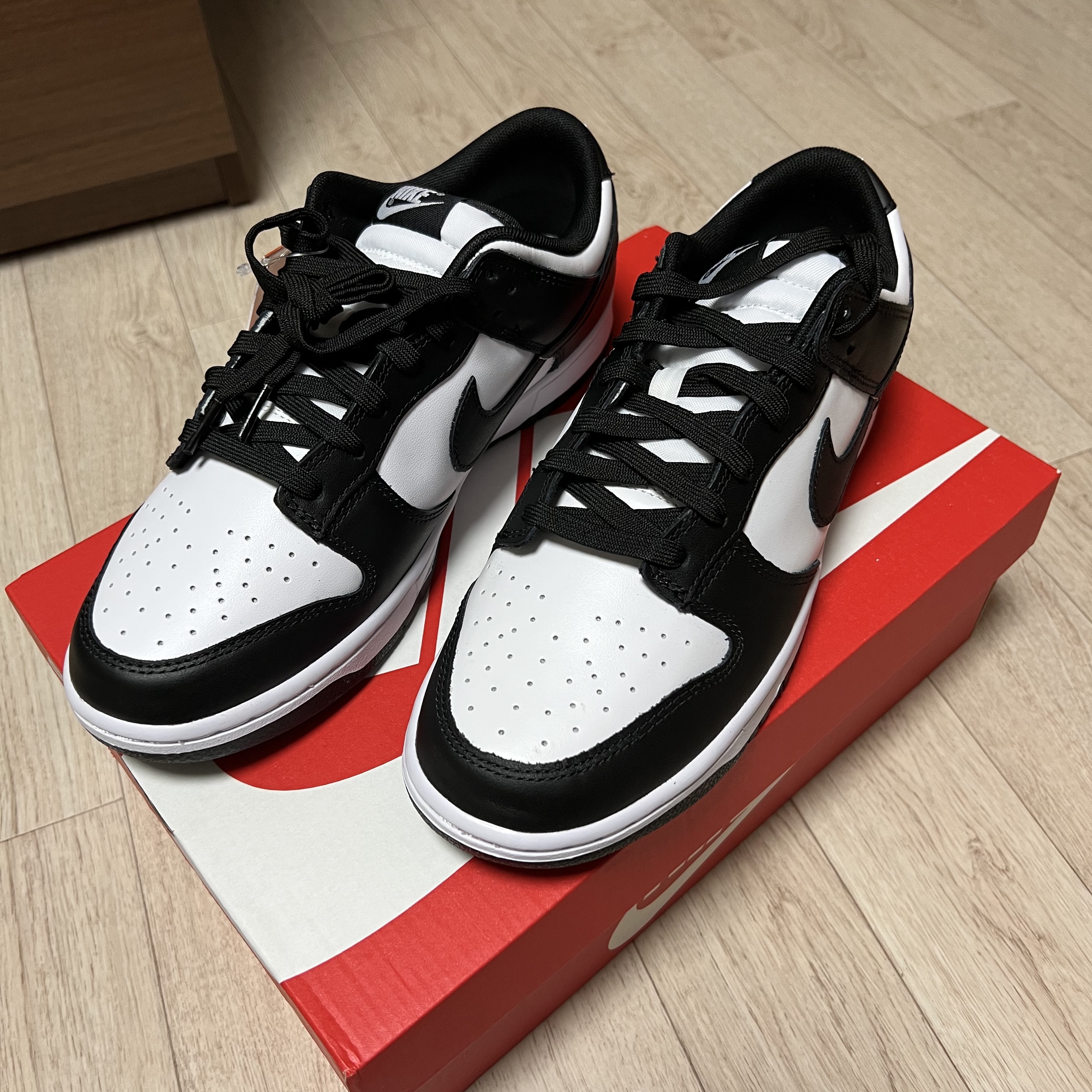 Nike Dunk Low Retro Black 착용 스타일