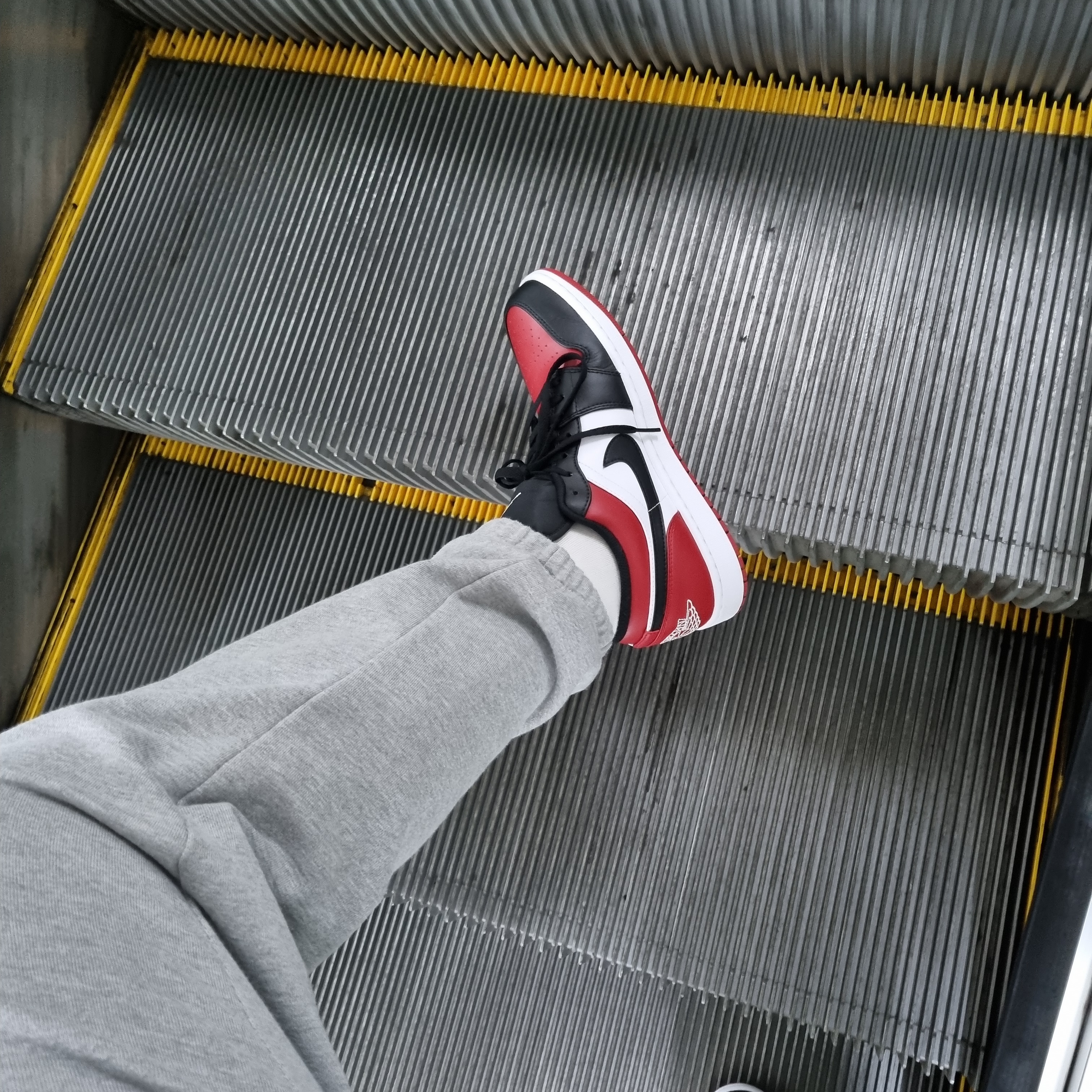 Jordan 1 Low Bred Toe 착용 스타일