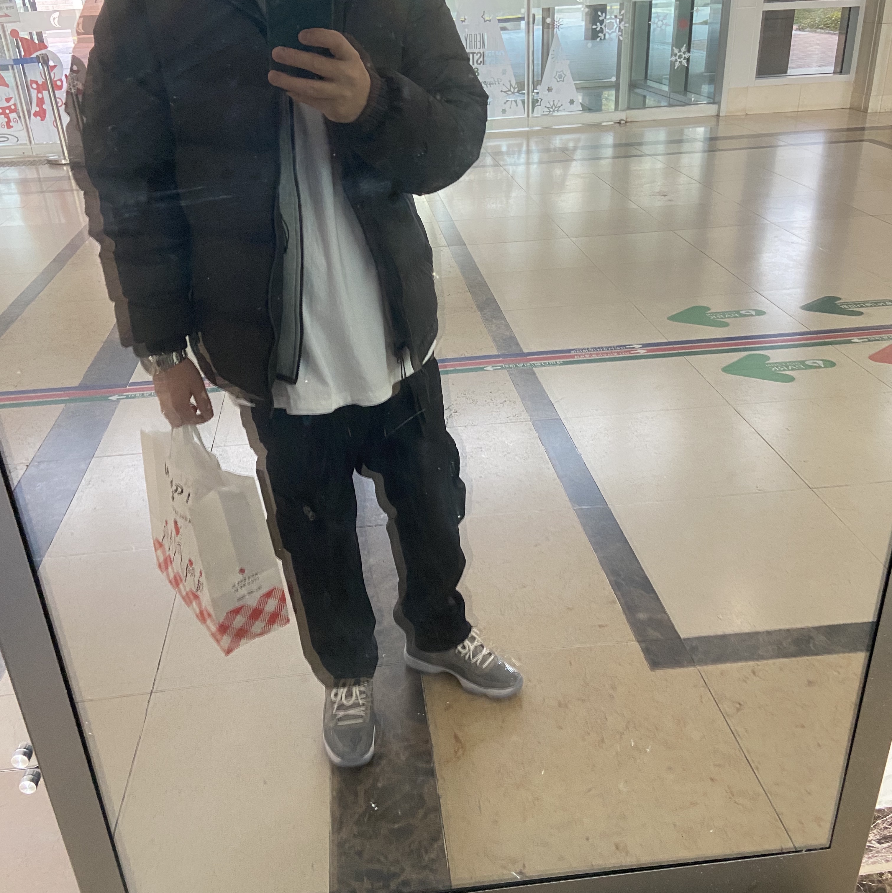 Jordan 11 Retro Cool Grey 2021 착용 스타일 - 2