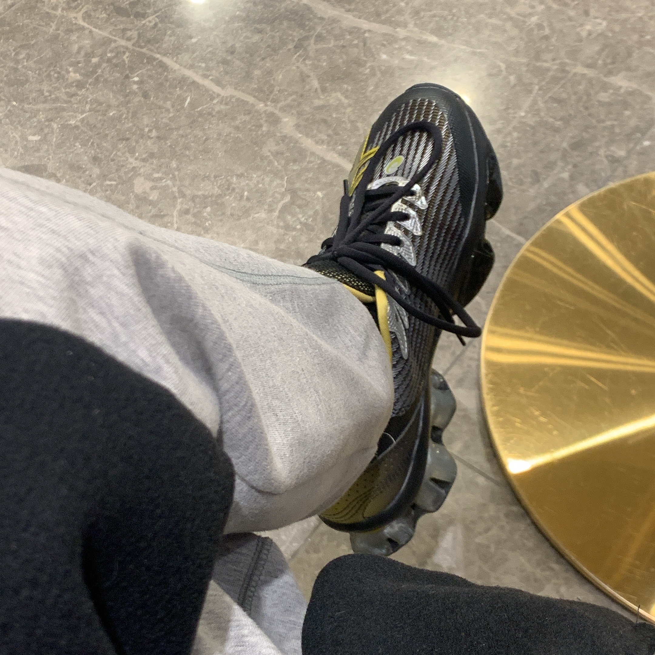 Asics x Kiko Kostadinov Gel-Quantum Levitrack Meteorite 착용 스타일