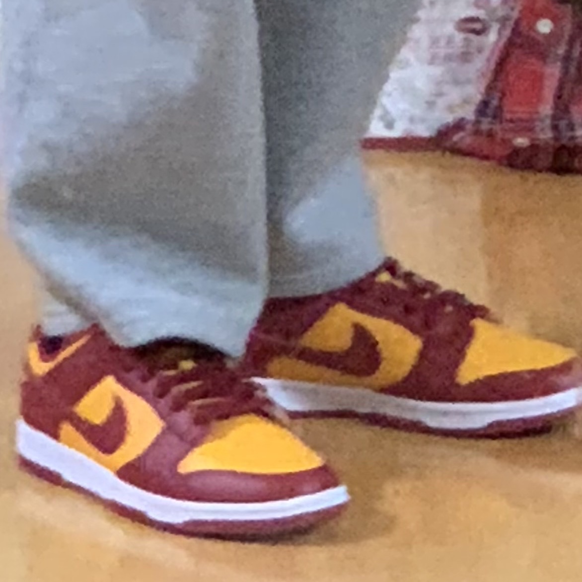 Nike Dunk Low Retro Championship Gold 착용 스타일 - 1