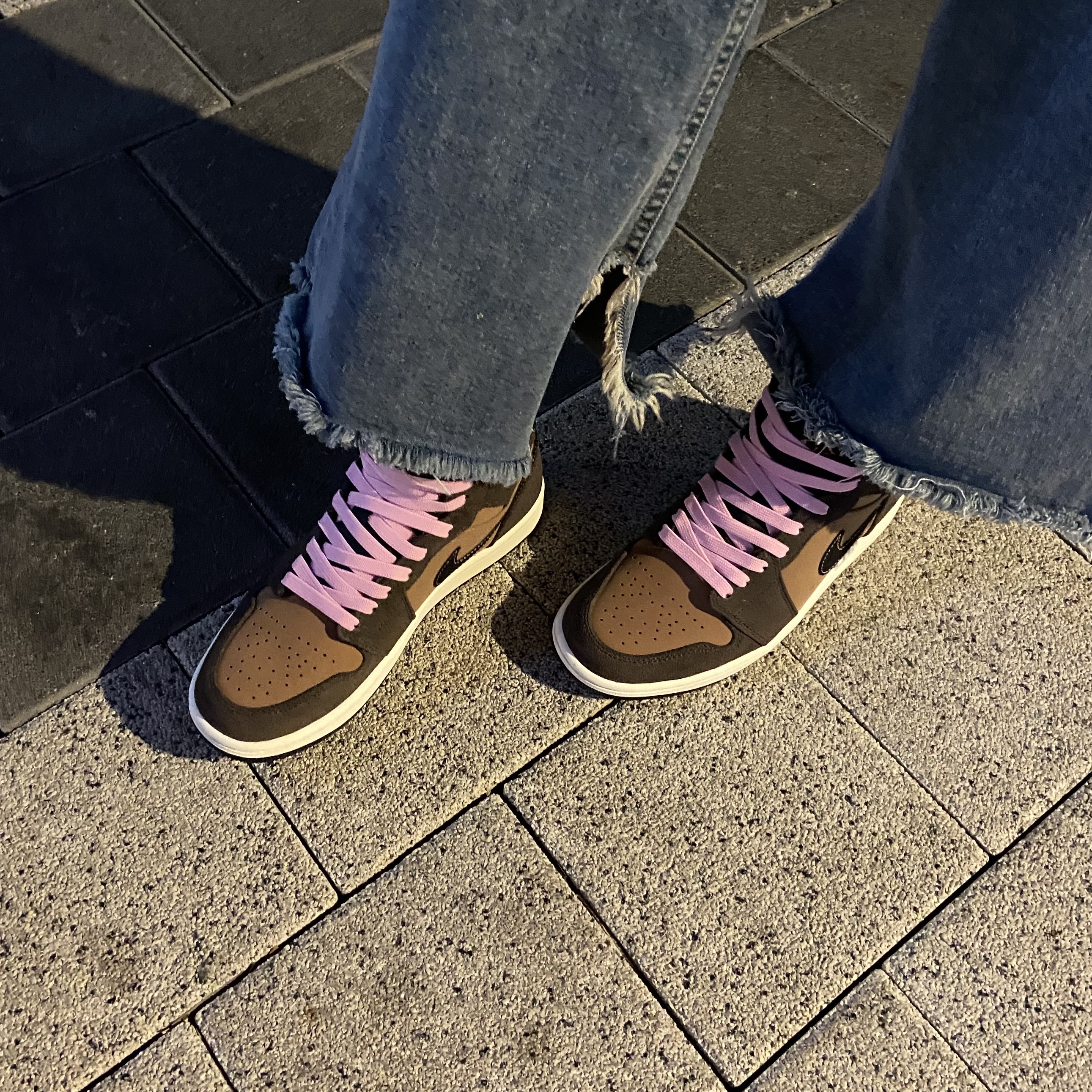 Jordan 1 Mid SE Dark Chocolate 착용 스타일