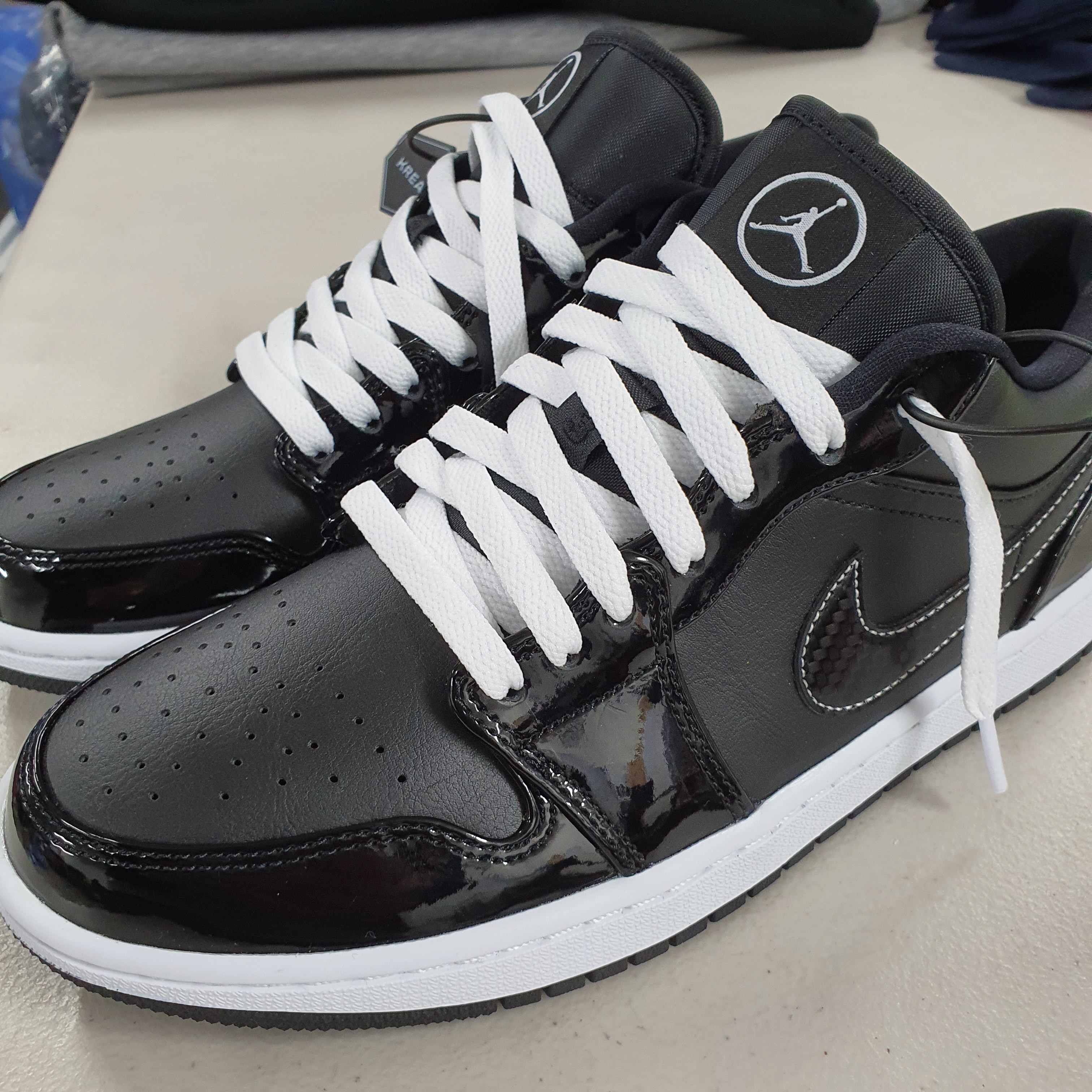 Jordan 1 Low SE ASW Black 착용 스타일 - 1