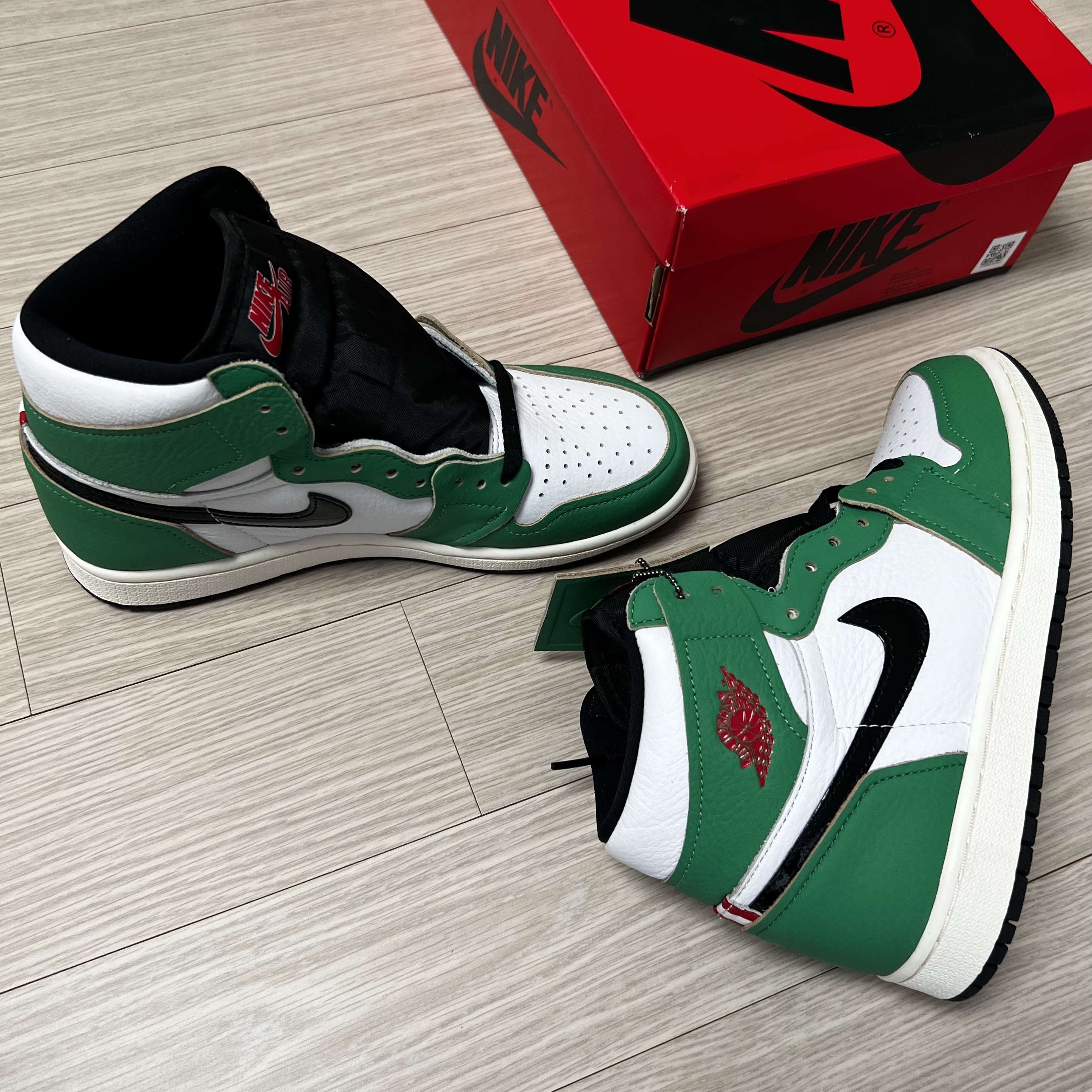 (W) Jordan 1 Retro High OG Lucky Green 착용 스타일 - 3