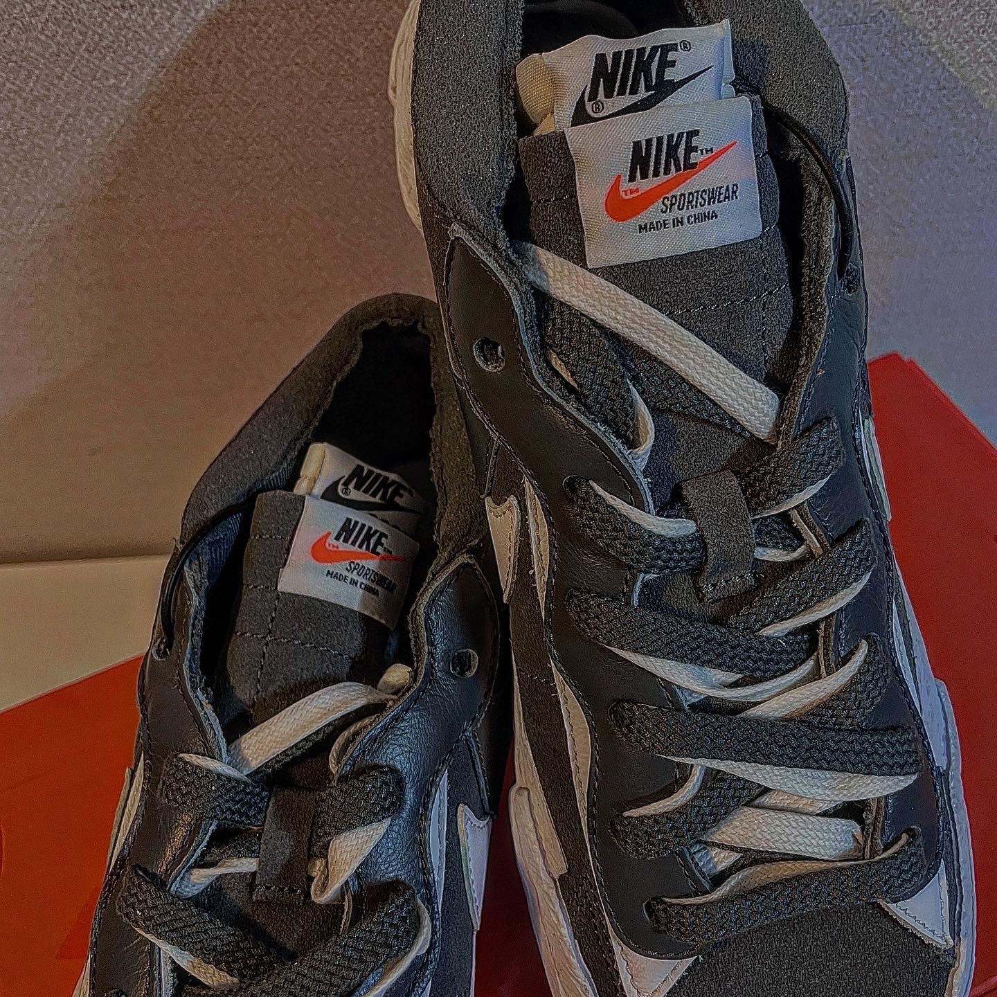 Nike x Sacai Blazer Low Iron Grey 착용 스타일 - 2