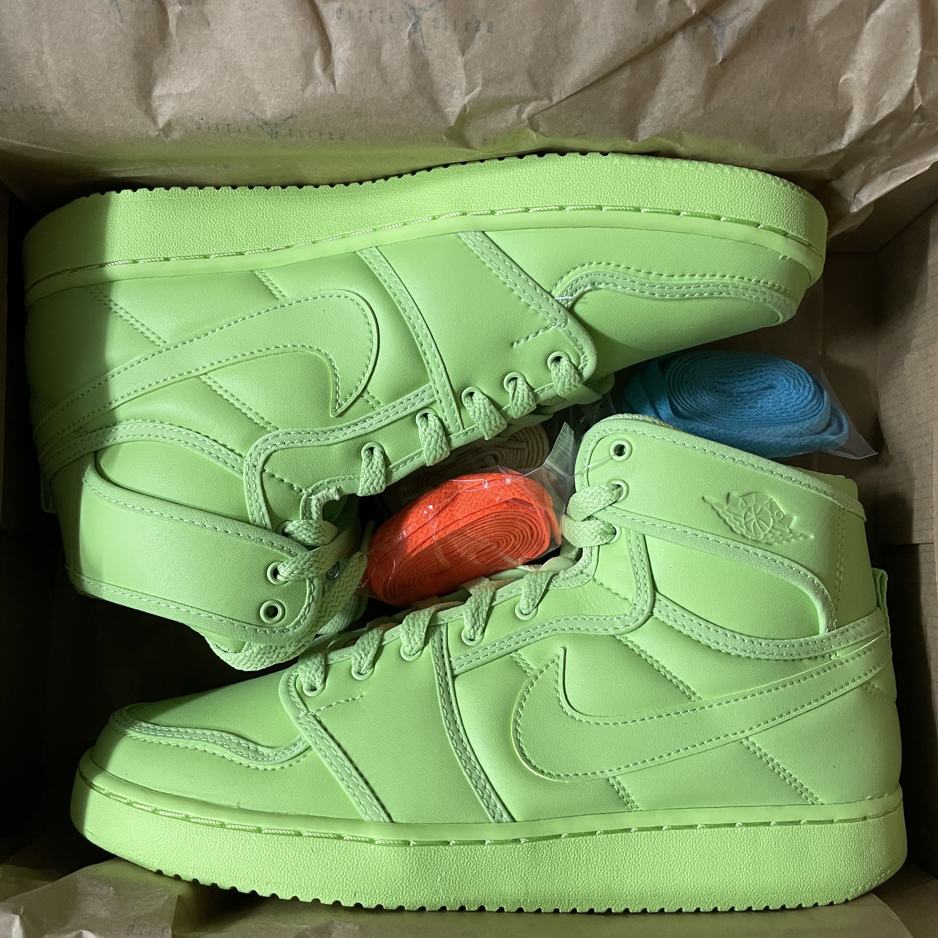 (W) Jordan 1 x Billie Eilish KO SP Lime Green 착용 스타일 - 3