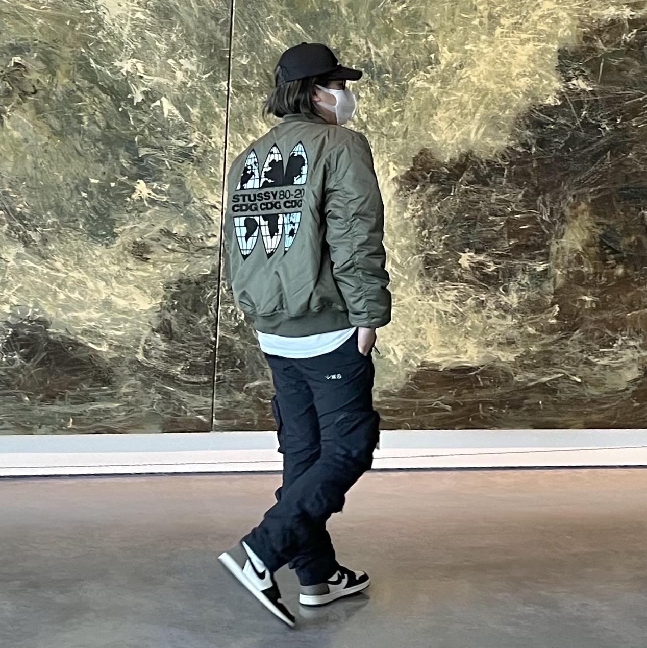 Stussy x CDG MA-1 Jacket Olive, Jordan 1 Retro High OG Black Mocha 착용 스타일