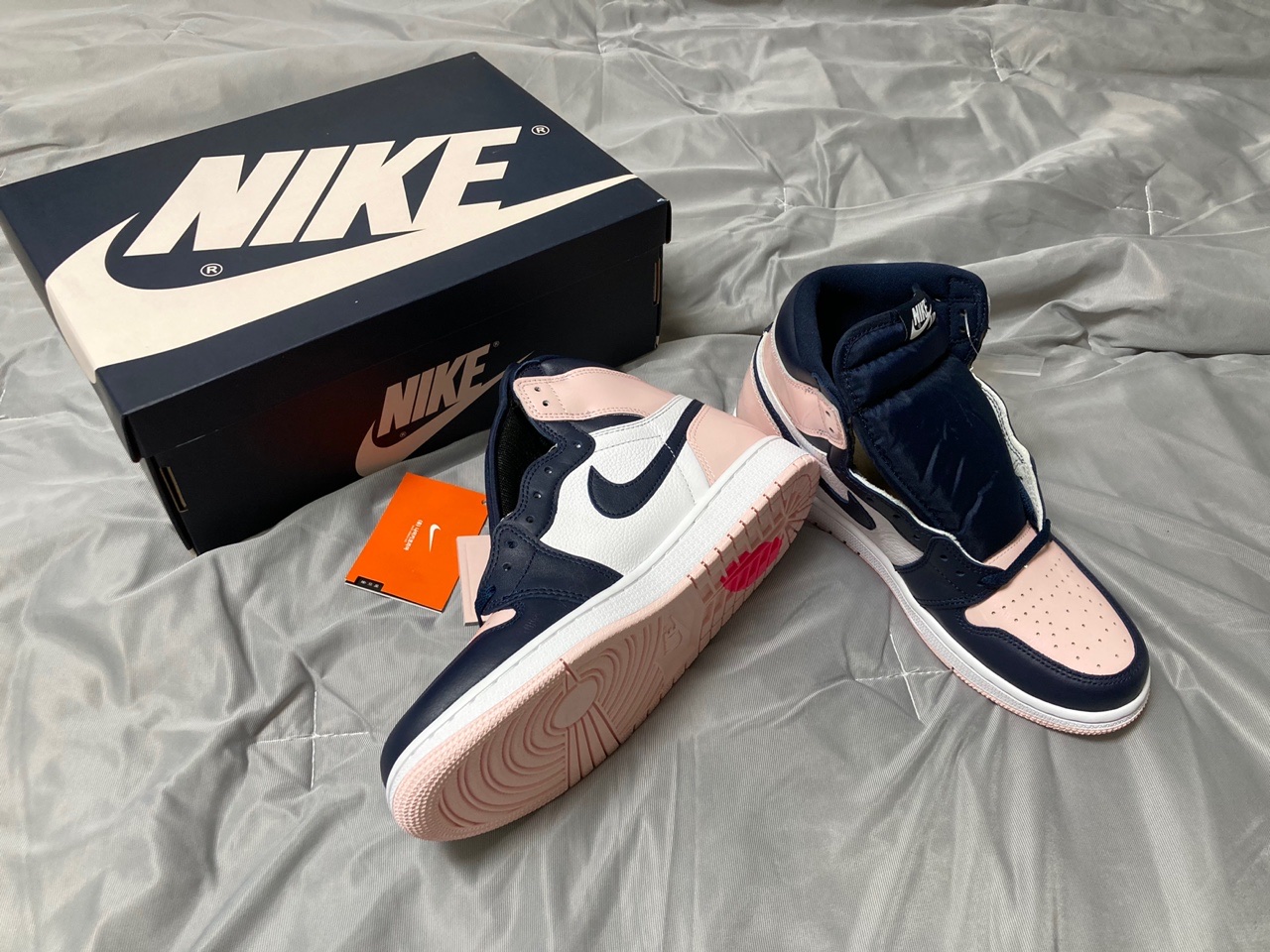 (W) Jordan 1 Retro High OG Atmosphere 착용 스타일