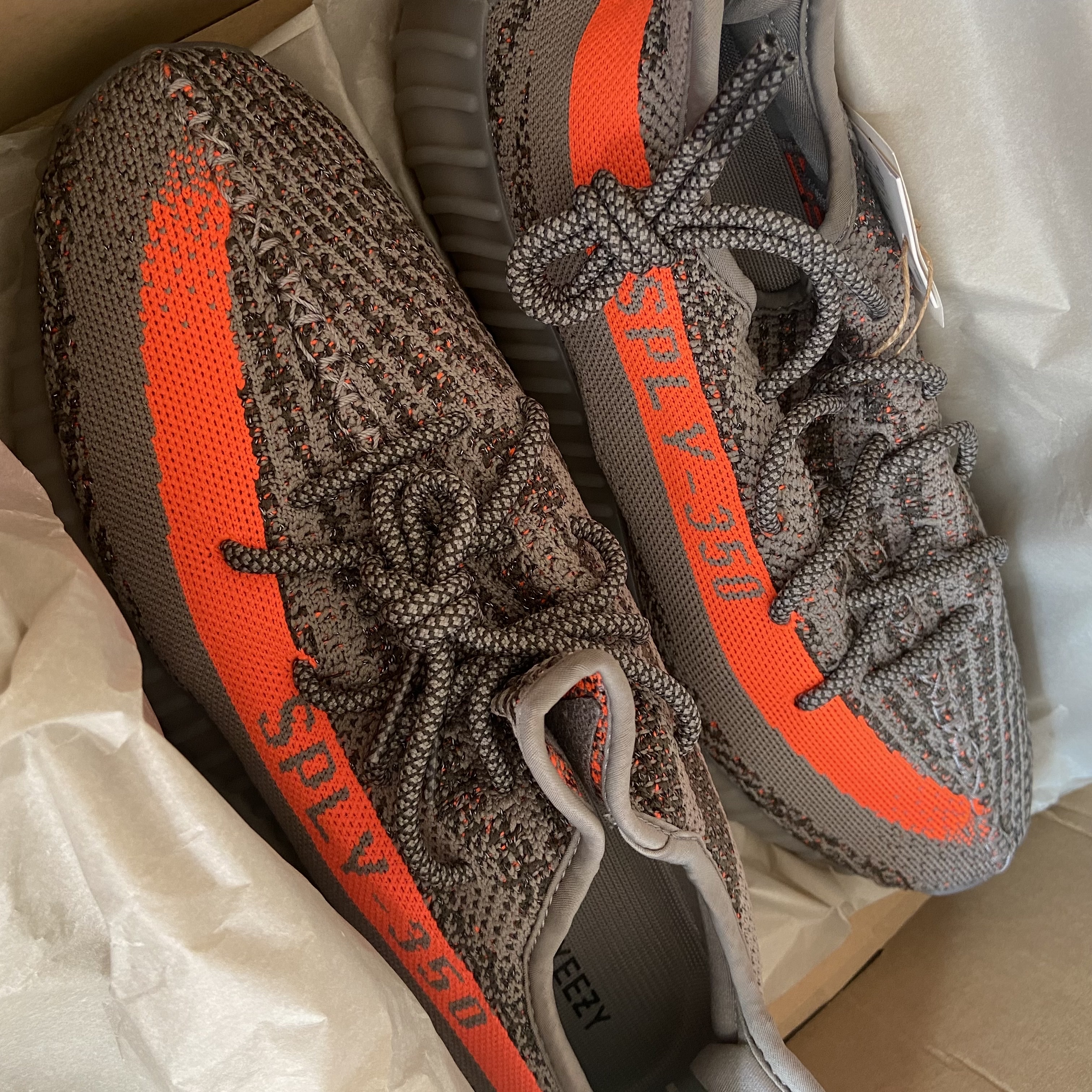 Adidas Yeezy Boost 350 V2 Beluga - Reflective 착용 스타일 - 1