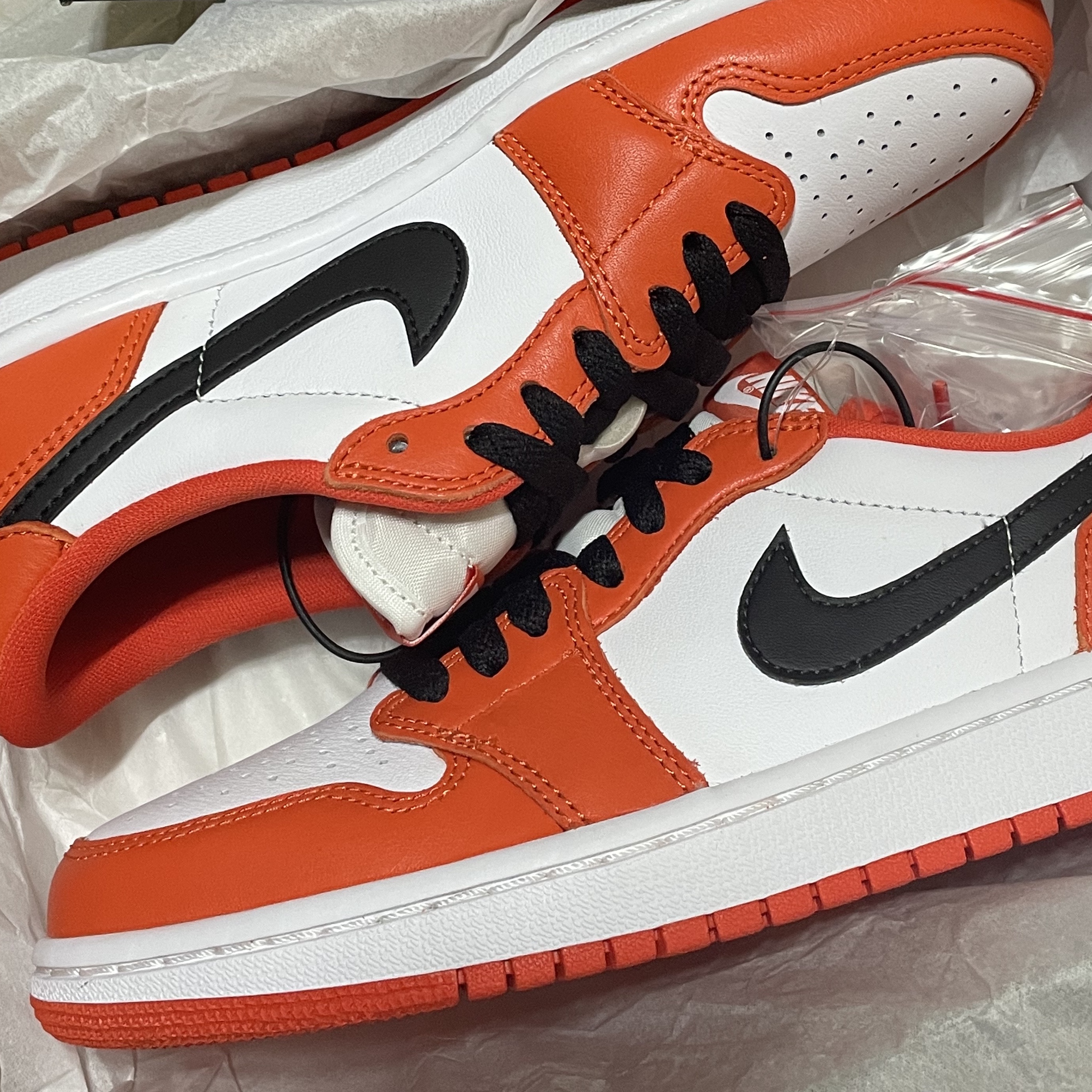 (W) Jordan 1 Low OG Starfish 착용 스타일