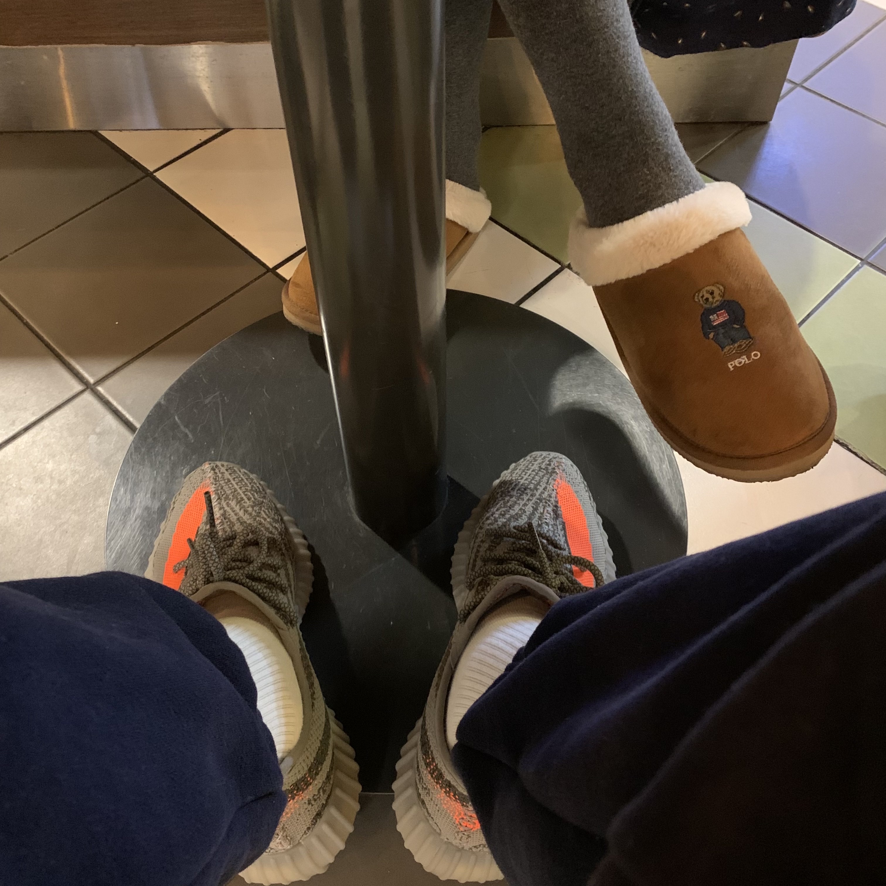 Adidas Yeezy Boost 350 V2 Beluga - Reflective 착용 스타일
