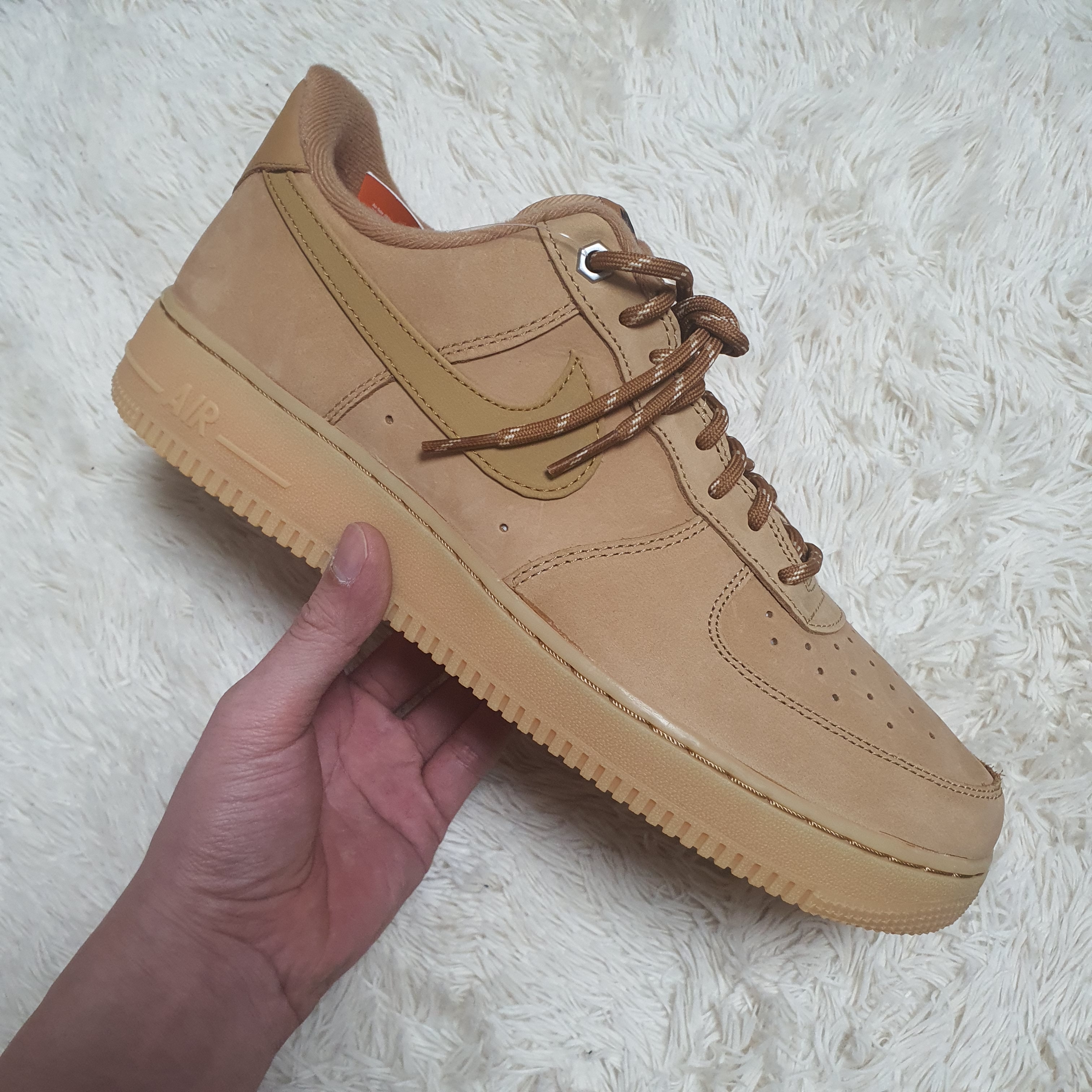 Nike Air Force 1 '07 WB Flax 착용 스타일