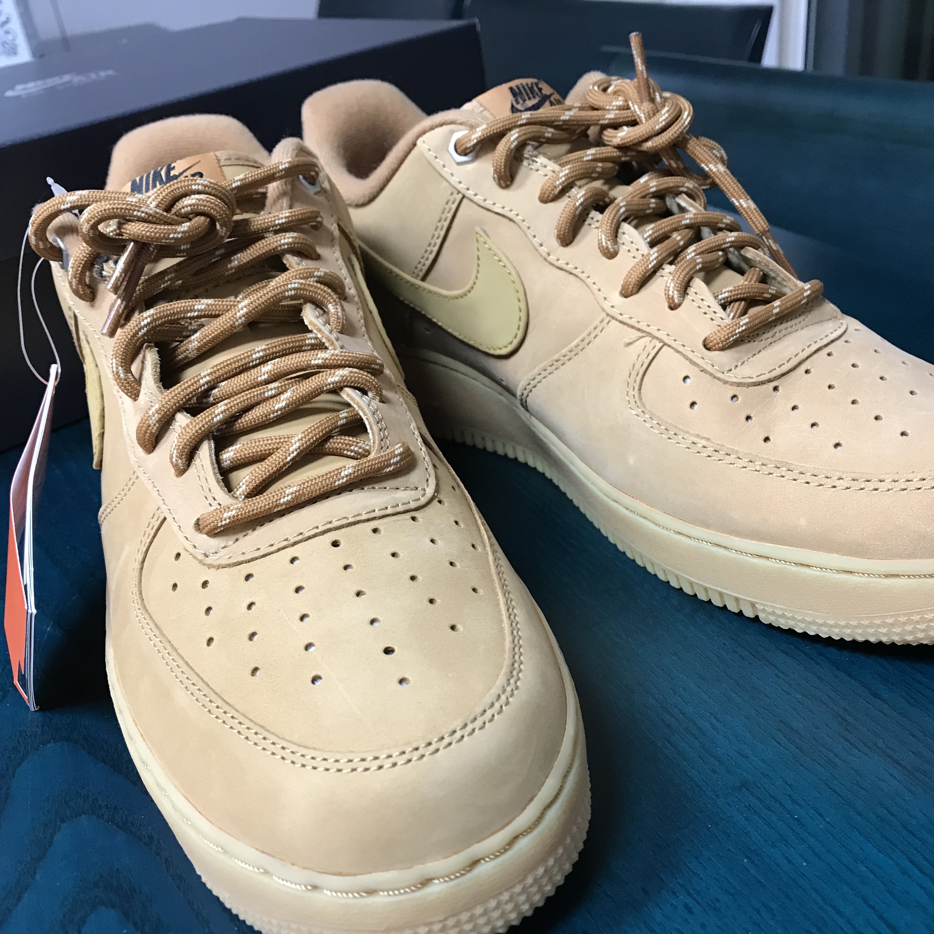 Nike Air Force 1 '07 WB Flax 착용 스타일 - 1