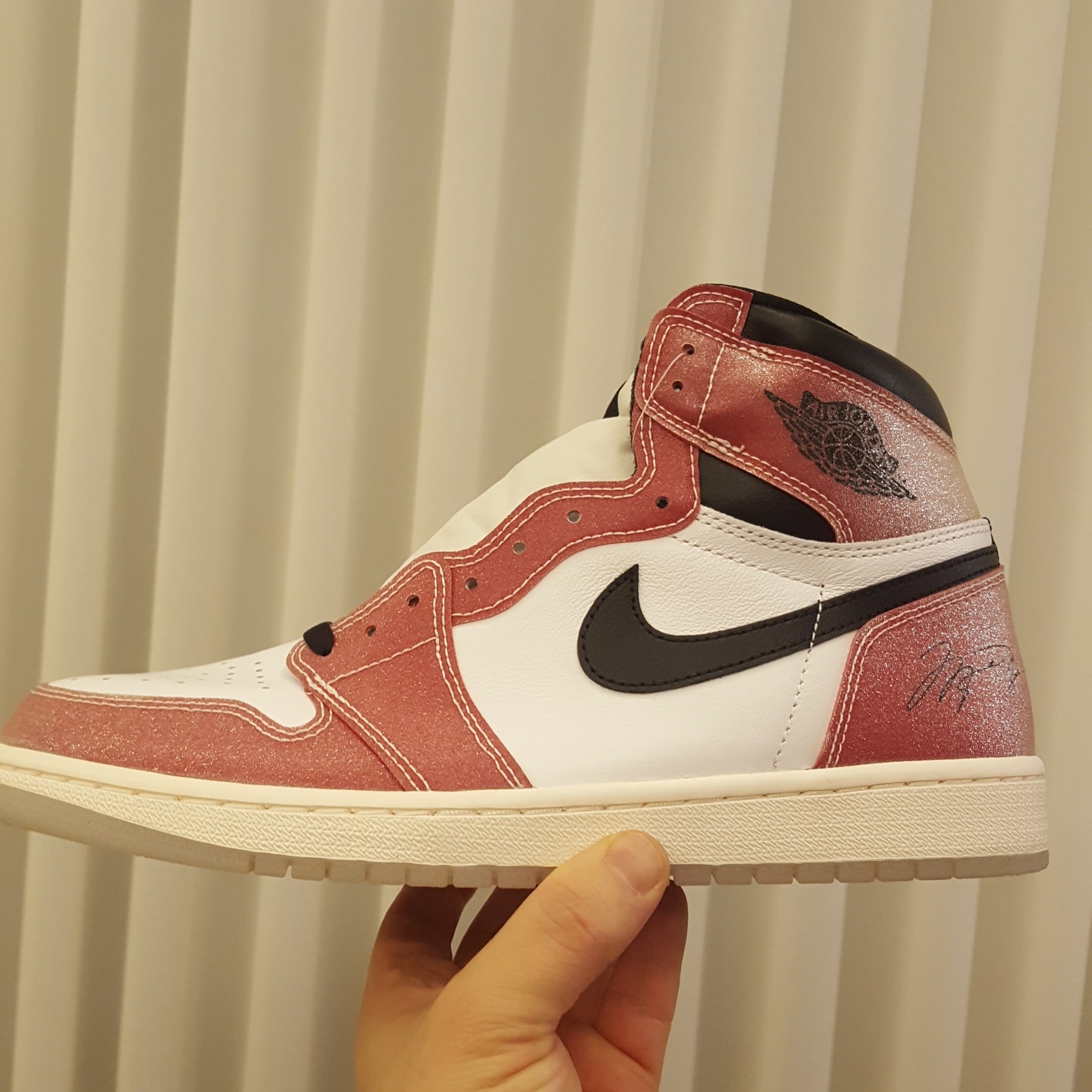 Jordan 1 x Trophy Room Retro High OG SP Chicago, Nike SB Dunk Low Pro Chicago 착용 스타일 - 1