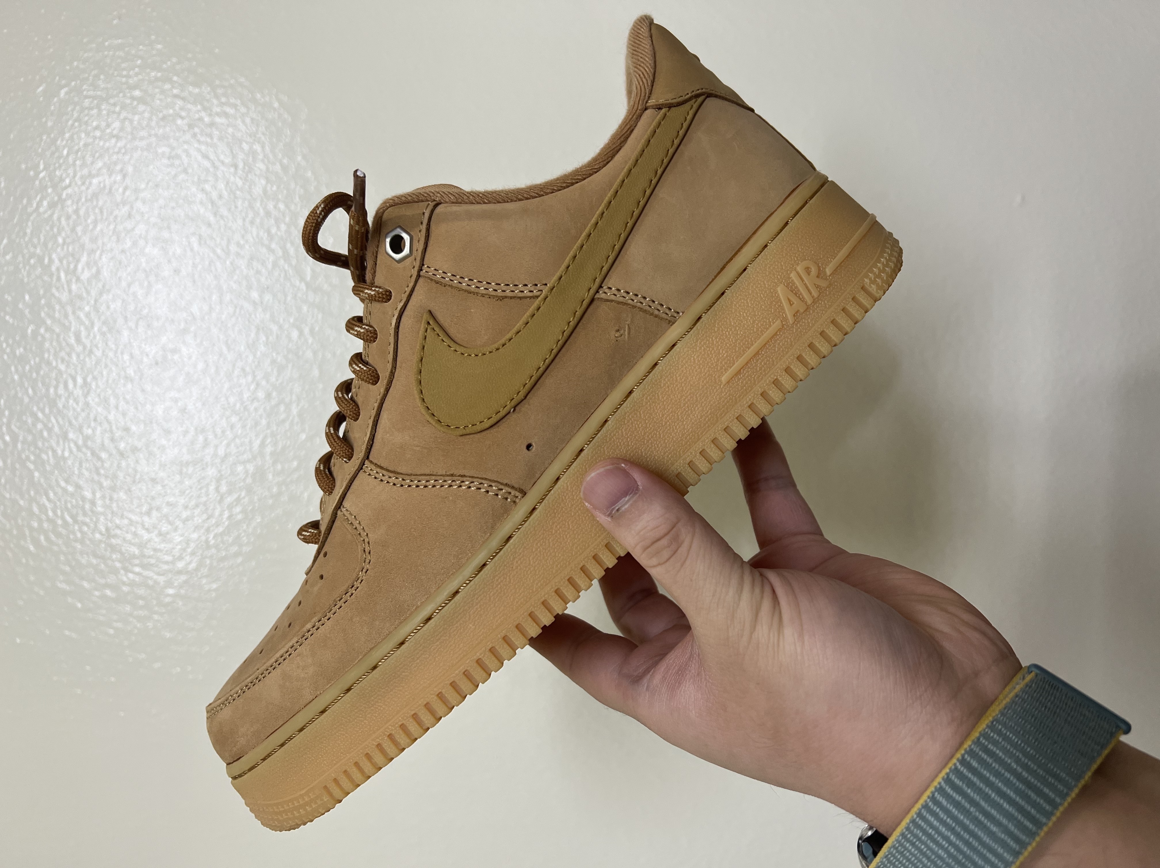 Nike Air Force 1 '07 WB Flax 착용 스타일 - 2