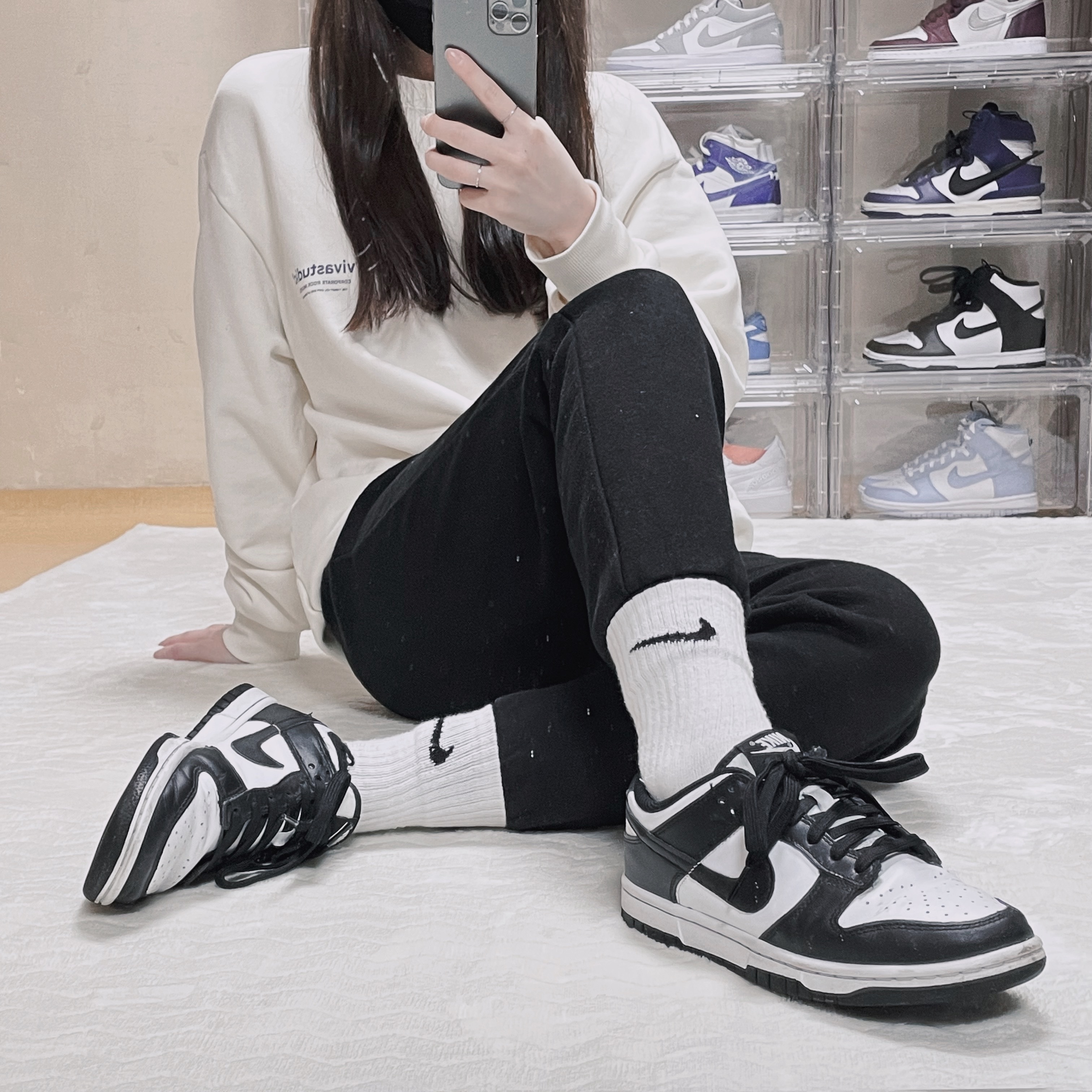 (W) Nike Dunk Low Black 착용 스타일