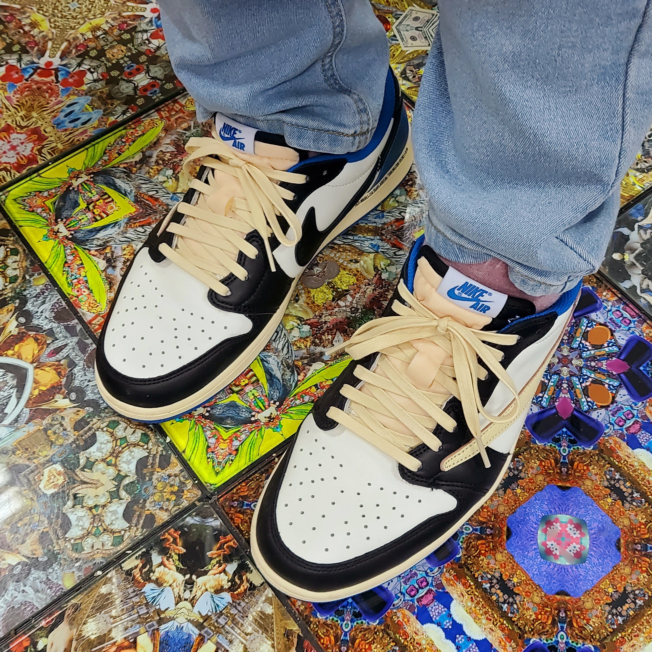 Jordan 1 x Travis Scott x Fragment Retro Low OG SP Military Blue 착용 스타일 - 4
